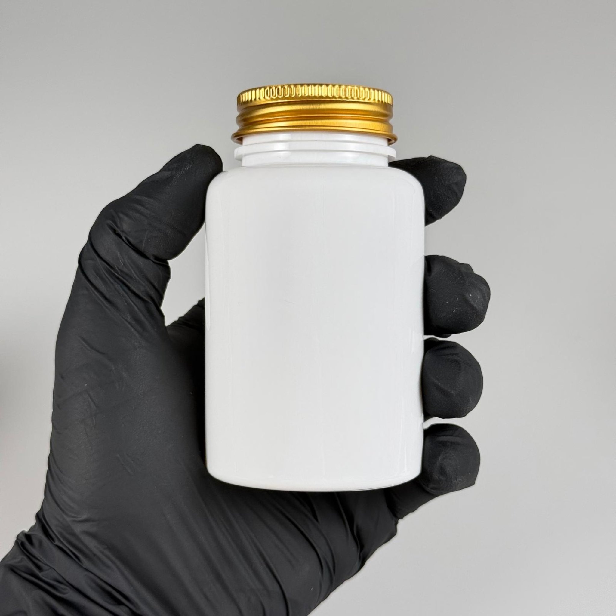 150 CC BEYAZ PET PUDRA ŞİŞESİ + KÖPÜK CONTALI GOLD METAL KAPAKLI + PUDRA TIPALI TAKIM - 150 ML PUDRA KUTUSU, EKO TUZLUK