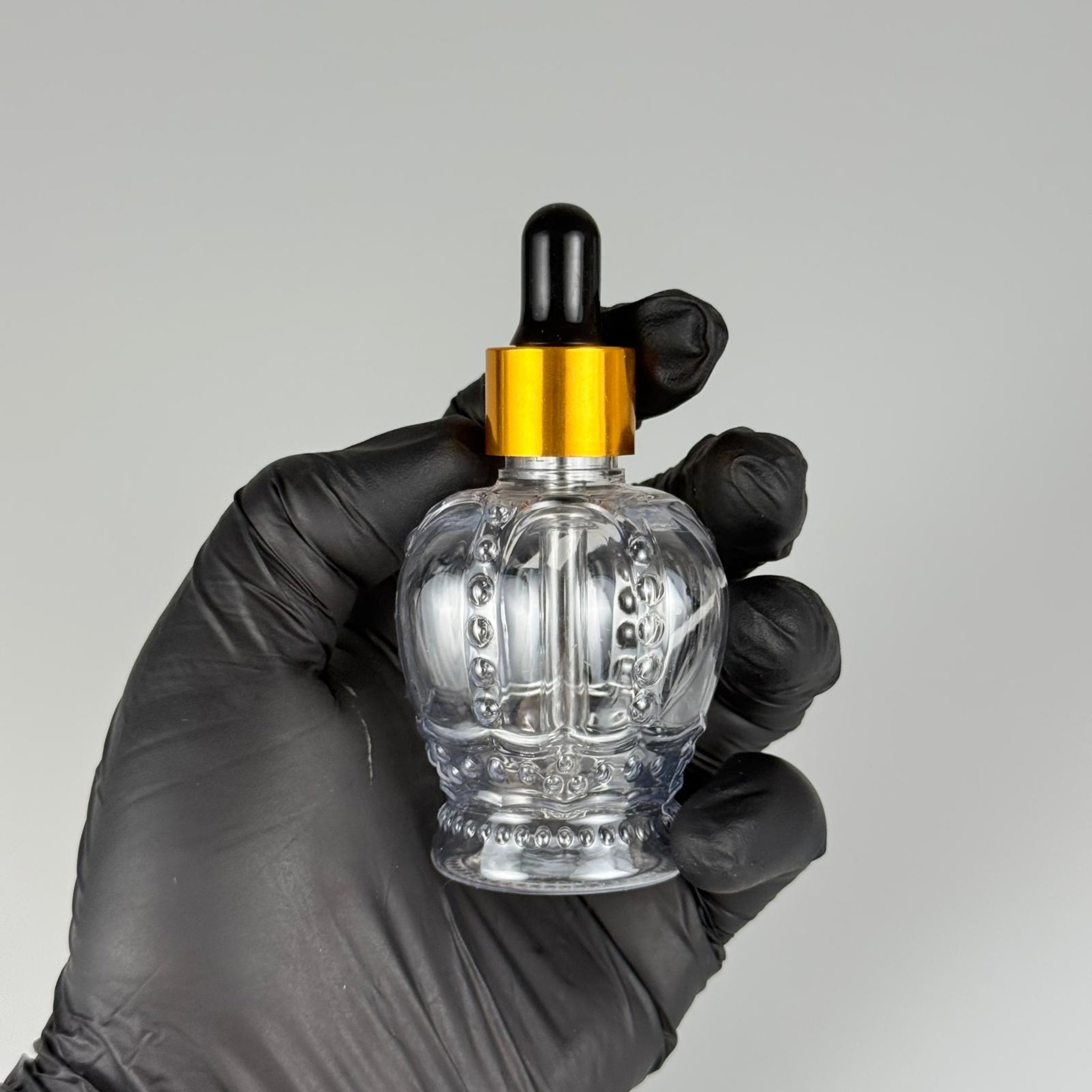 60 CC KRAL TACI MODEL CAM DAMLALIKLI PET ŞİŞE - 60 ML PLASTİK ŞİŞE + SİYAH EMZİK + SİYAH GOLD KAPAK + CAM PİPET TAKIM