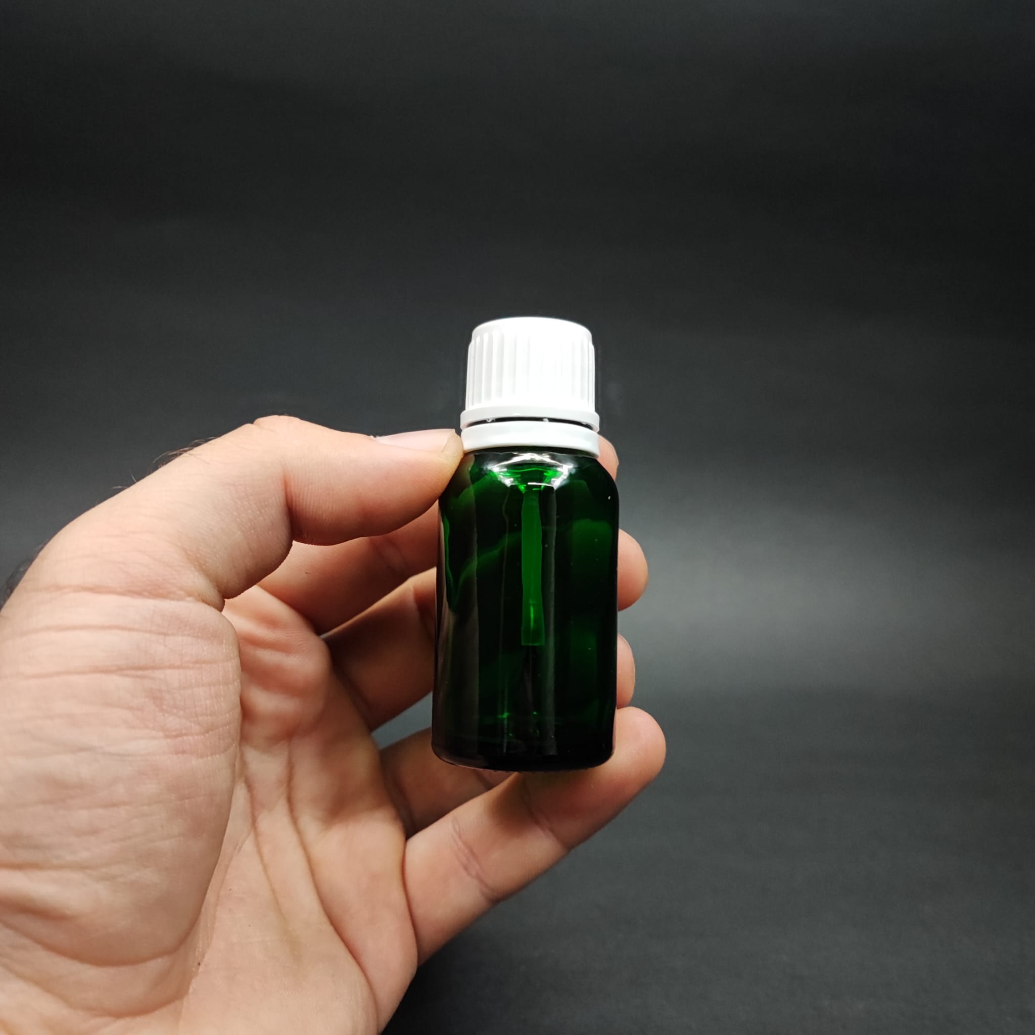 15 CC FIRÇALI YEŞİL CAM ŞİŞE - 15 ML KAPAKLI FIRÇALI CAM ŞİŞE - CAM OJE ŞİŞESİ FIRÇALI BEYAZ KAPAKLI TAKIM - BOŞ OJE ŞİŞESİ, FIRÇALI ŞİŞE, OTOMOTİV VE MOBİLYA İÇİN RÖTÜŞ BOYA ŞİŞESİ