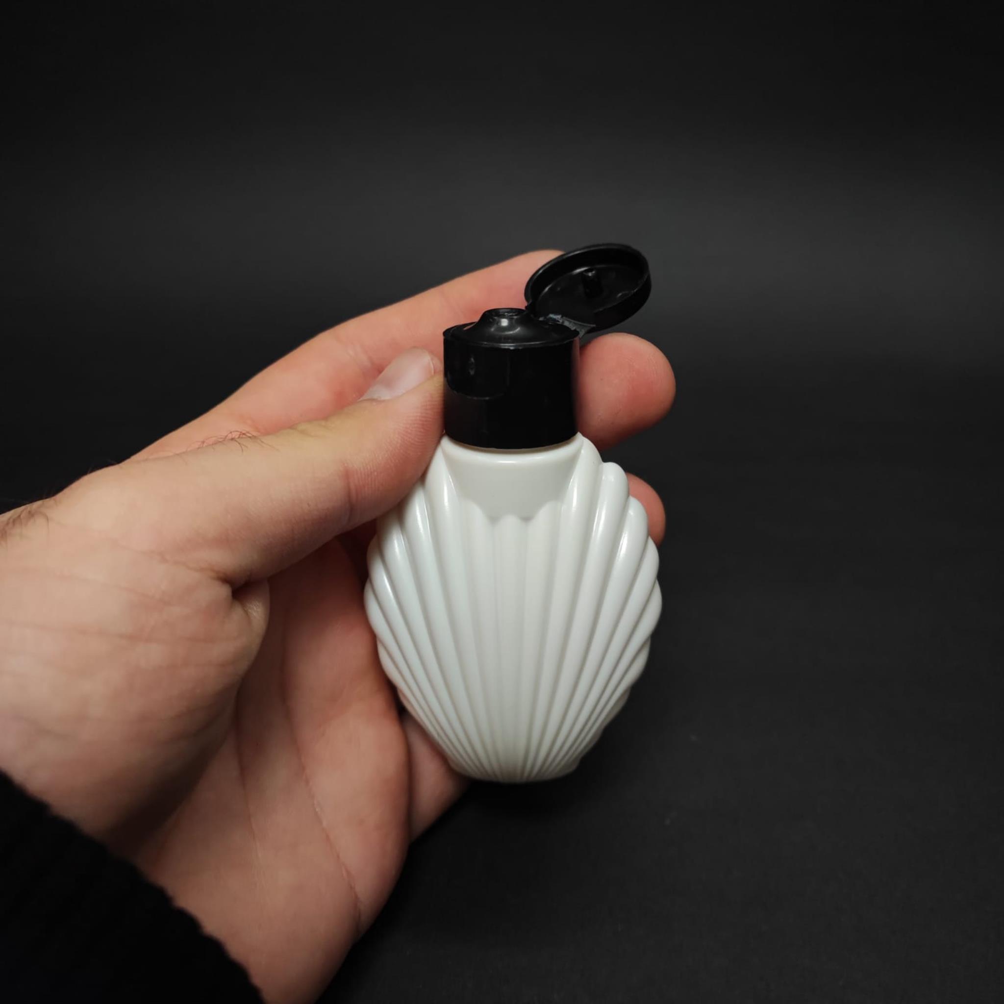 40 CC BEYAZ İSTİRİDYE KOLONYA ŞİŞESİ - SİYAH FLİPTOP KAPAKLI - 40 ML AKITICILI CAMPET PLASTİK KOLONYA ŞİŞESİ