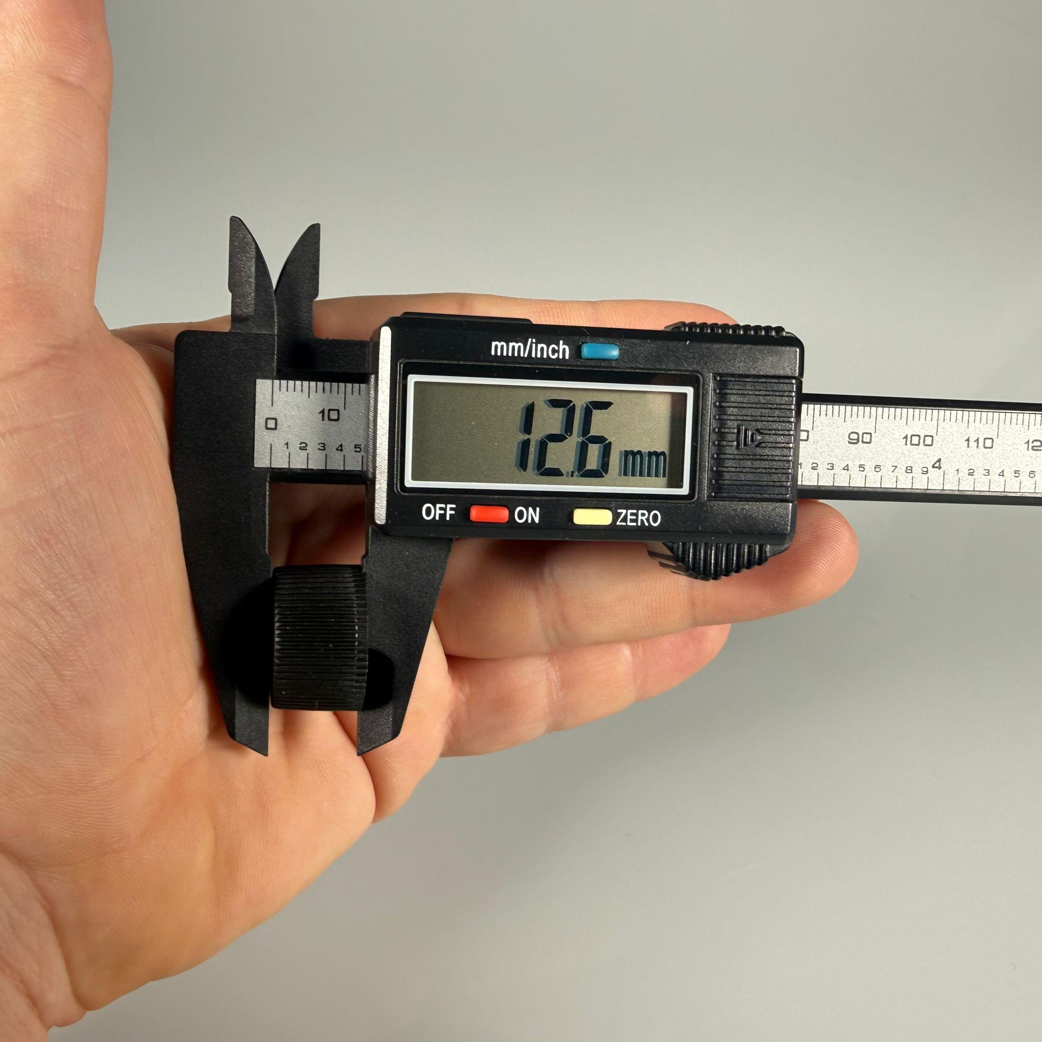 18 MM VİDALI SİYAH KAPAK - 18 MM PLASTİK KAPAK SİYAH - KÖPÜK CONTALI