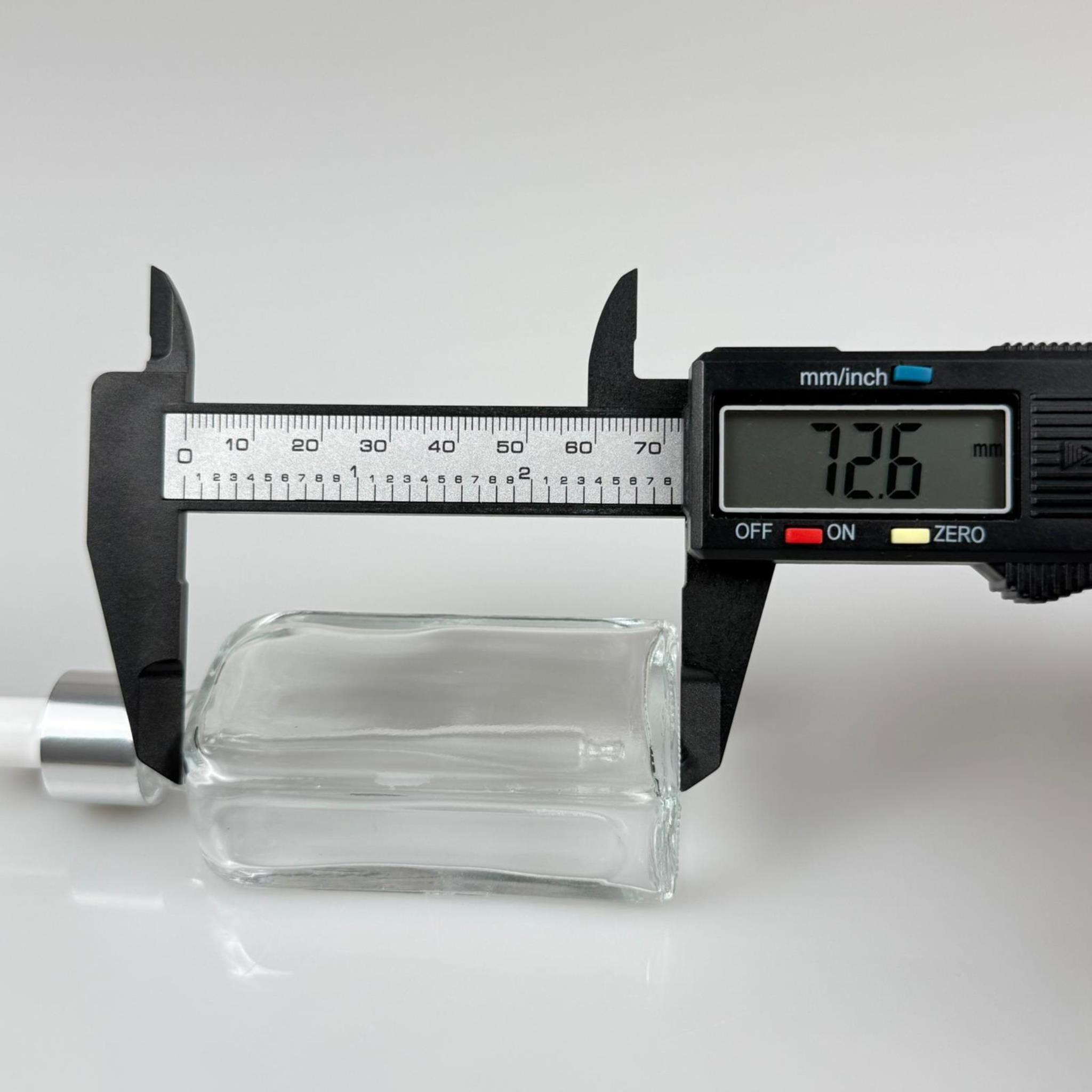 40 CC YASSI DİKDÖRTGEN PRESTİJLİ CAM DAMLALIKLI ŞİŞE - BEYAZ EMZİK - GÜMÜŞ METALİK KAPAK - 40 ML CAM DAMLALIKLI ŞİŞE - DAMLALIKLI BOŞ ŞİŞE
