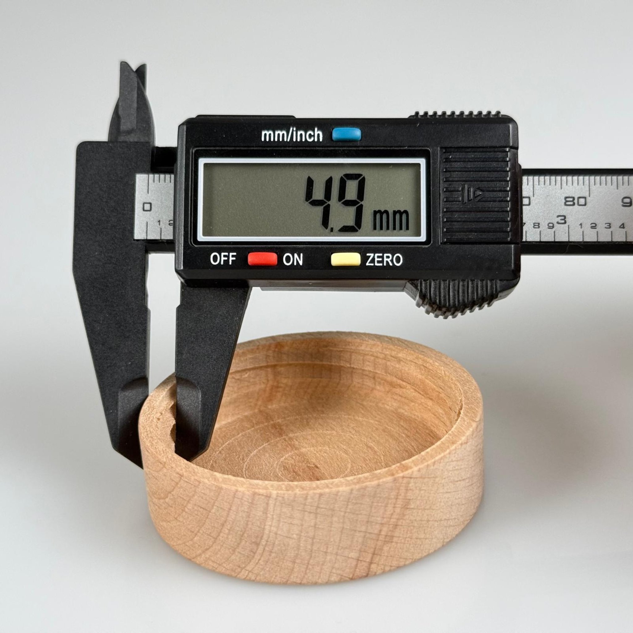 53 MM AHŞAP VİDALI KAPAK (GÜRGEN AĞACI, NEMİ EMER)