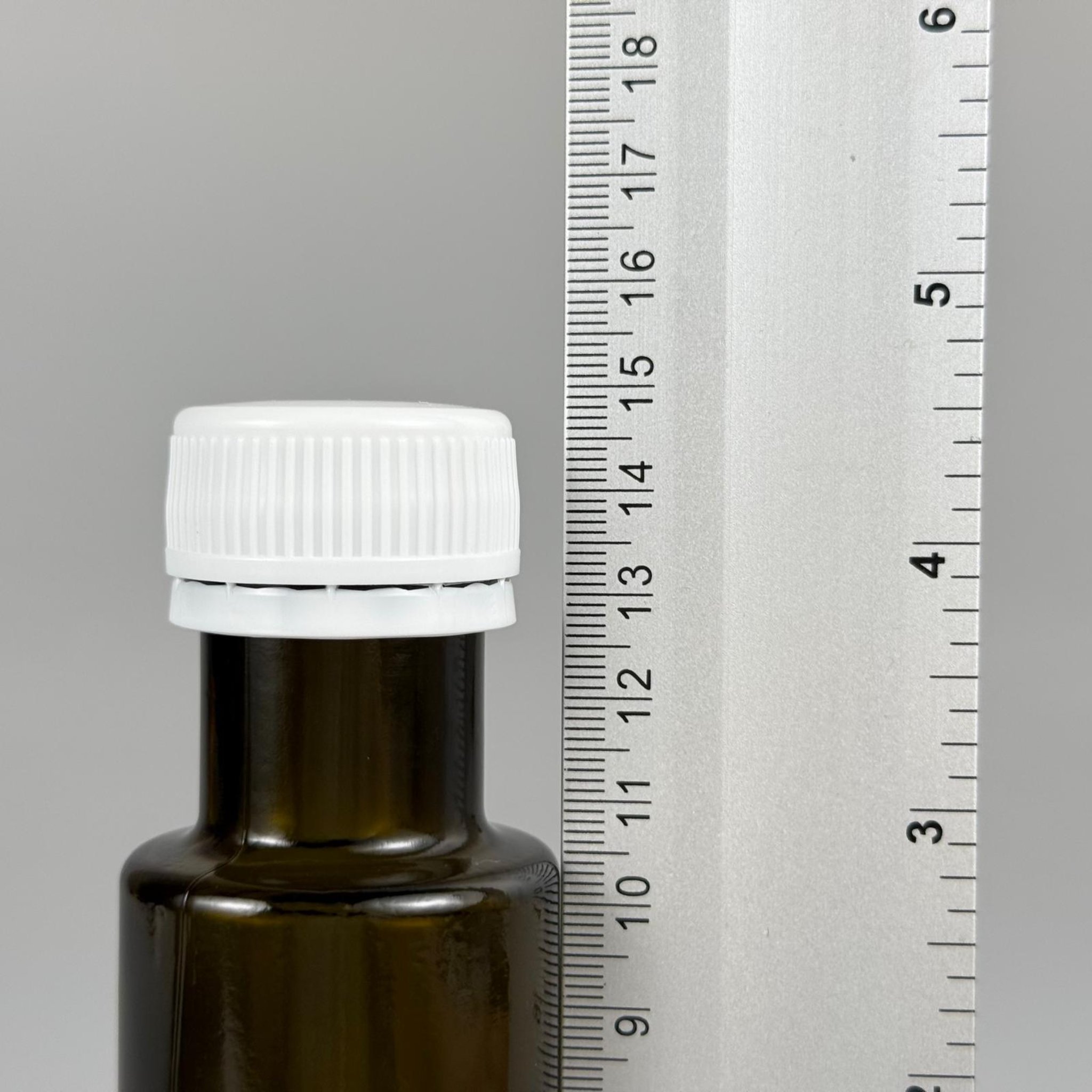 100 CC DORİKA CAM ŞİŞE KOYU YEŞİL (31 MM AĞIZ) - CONTALI BEYAZ KİLİTLİ KAPAKLI - 100 ML SİLİNDİR DORİCA YAĞ VE SOS ŞİŞELERİ