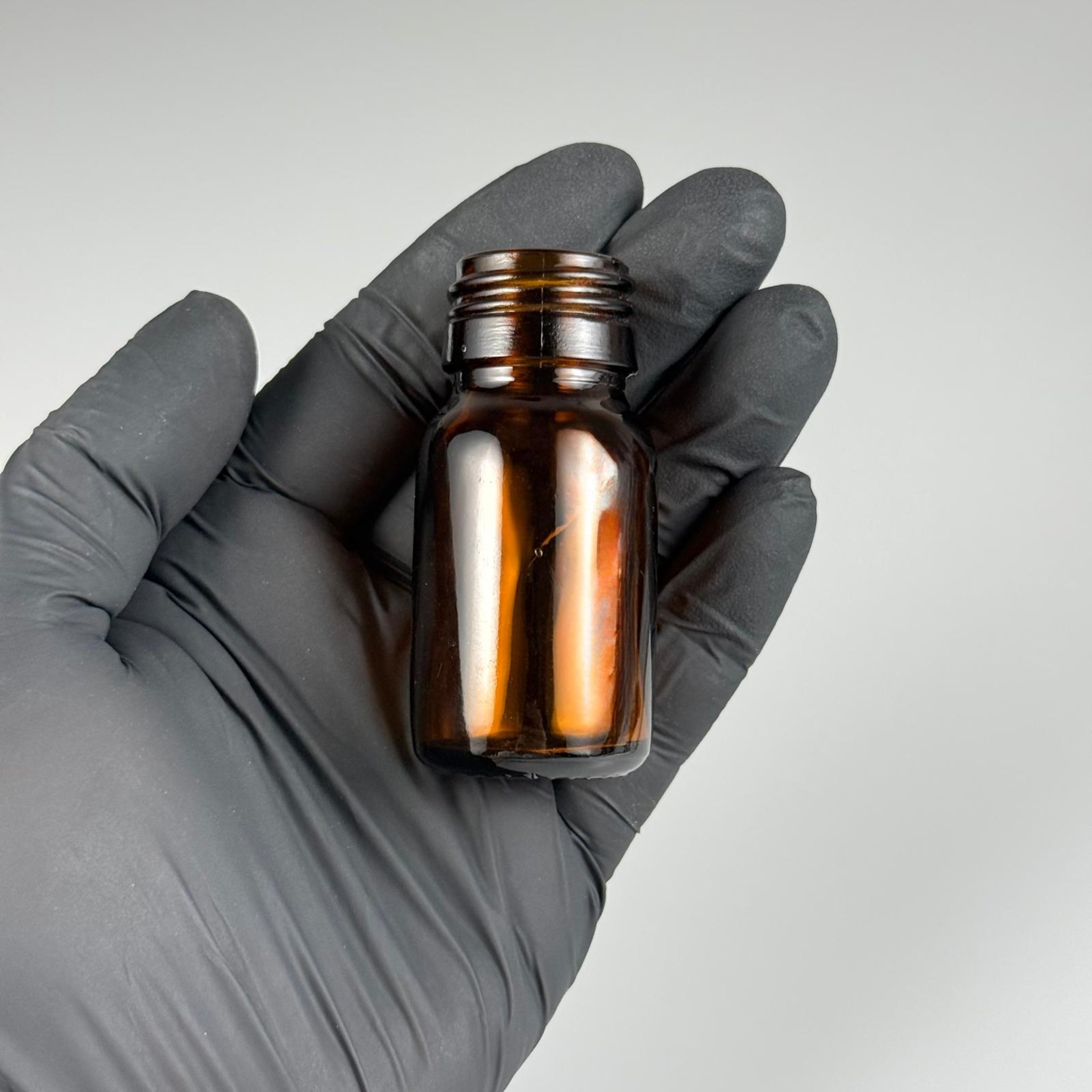 20 CC AMBER CAM ŞİŞE KAPAKSIZ (25 AĞIZ) - 20 ML CAM ŞİŞE - KAHVERENGİ