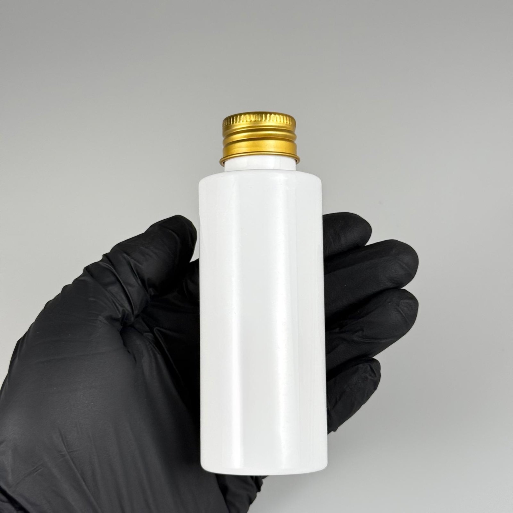 100 CC BEYAZ SİLİNDİR KESKİN KÜT MODEL SERT PET ŞİŞE ( 17 GR - 24 AĞIZ ) + KÖPÜK CONTALI GOLD METAL ALÜMİNYUM KAPAK TAKIM - 100 ML KAPAKLI BEYAZ PLASTİK ŞİŞELER