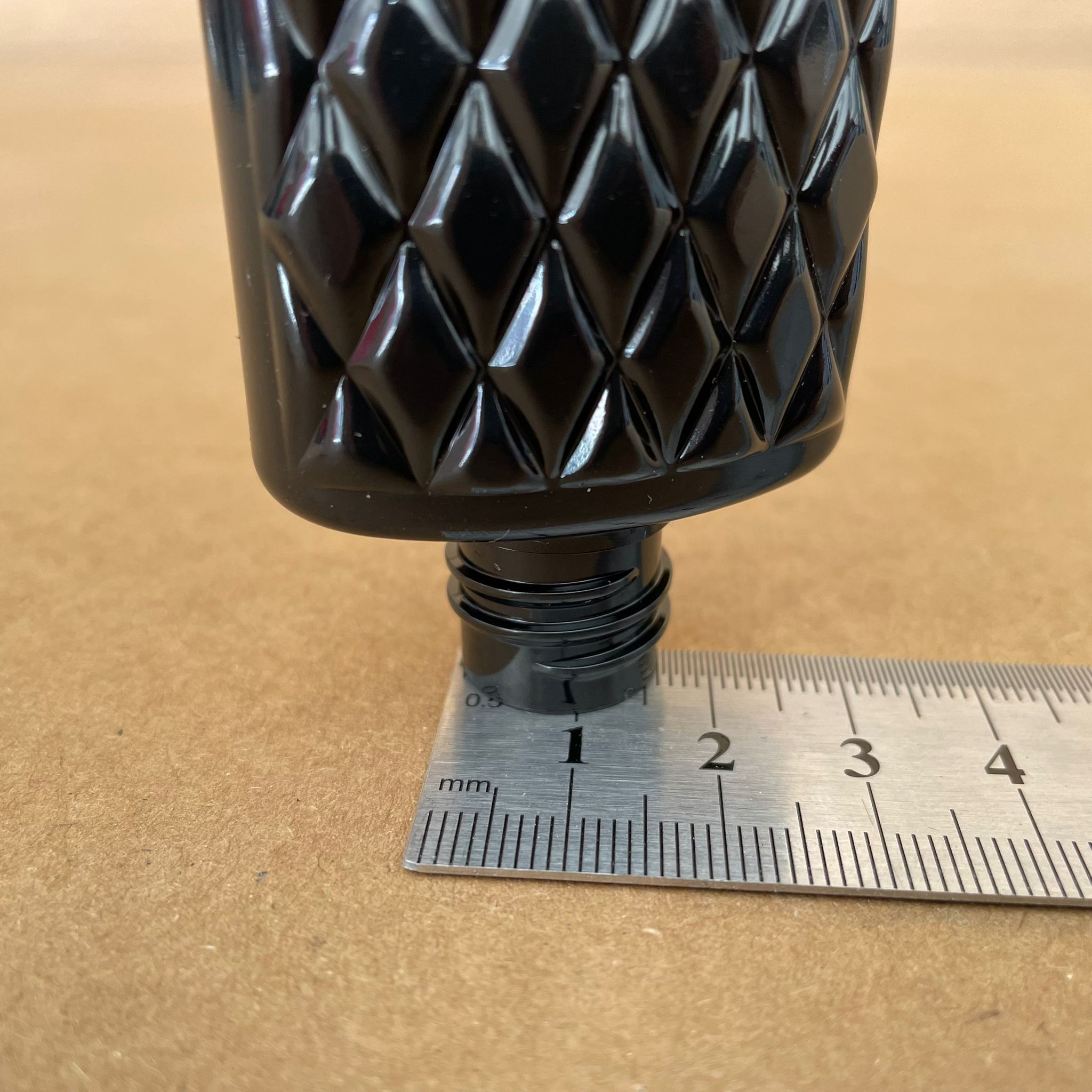 50 CC SİYAH PET KÖŞELİ PARFÜM ŞİŞESİ - 18 AĞIZ - 50 ML PLASTİK PARFÜM - KOLONYA ŞİŞESİ