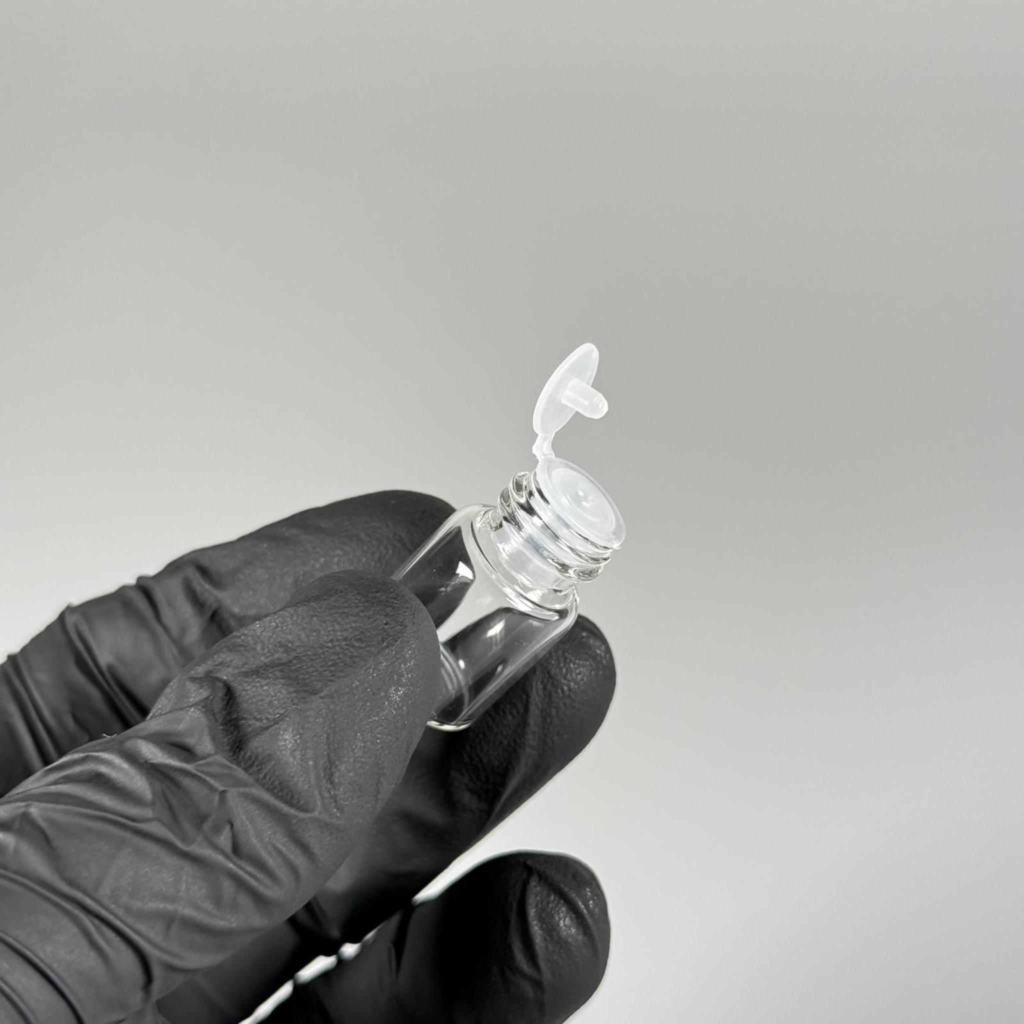 2 CC ŞEFFAF İNCE CAM ŞİŞE - SİYAH KAPAKLI + İÇTEN DAMLALIKLI - 2 ML CAM ŞİŞE