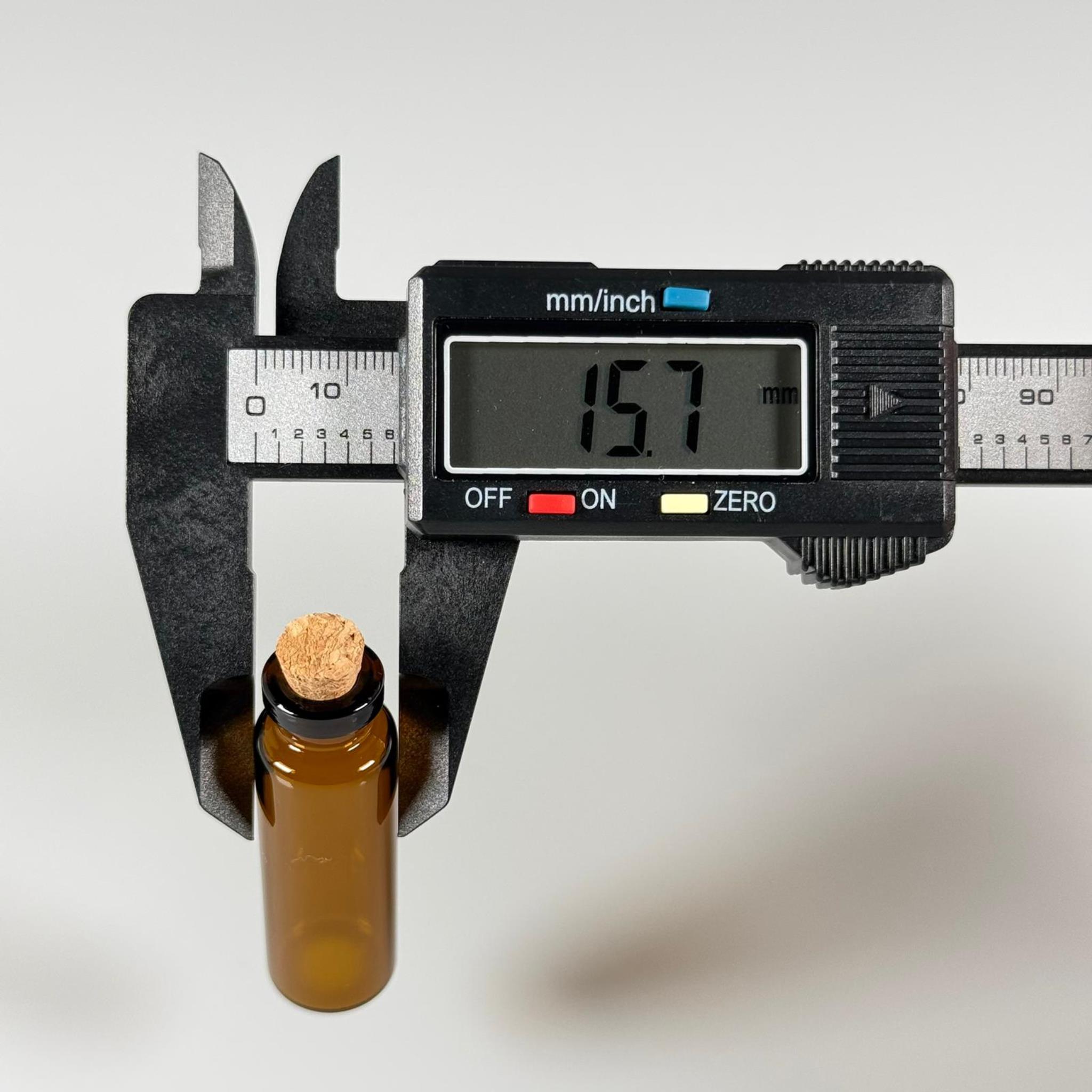 MİNİ CAM ŞİŞE MANTAR TIPALI 5 CC - anahtarlık, aksesuar. kolye, minyatür, mektup, tılsım vb için 5 ml amber küçük cam şişeler