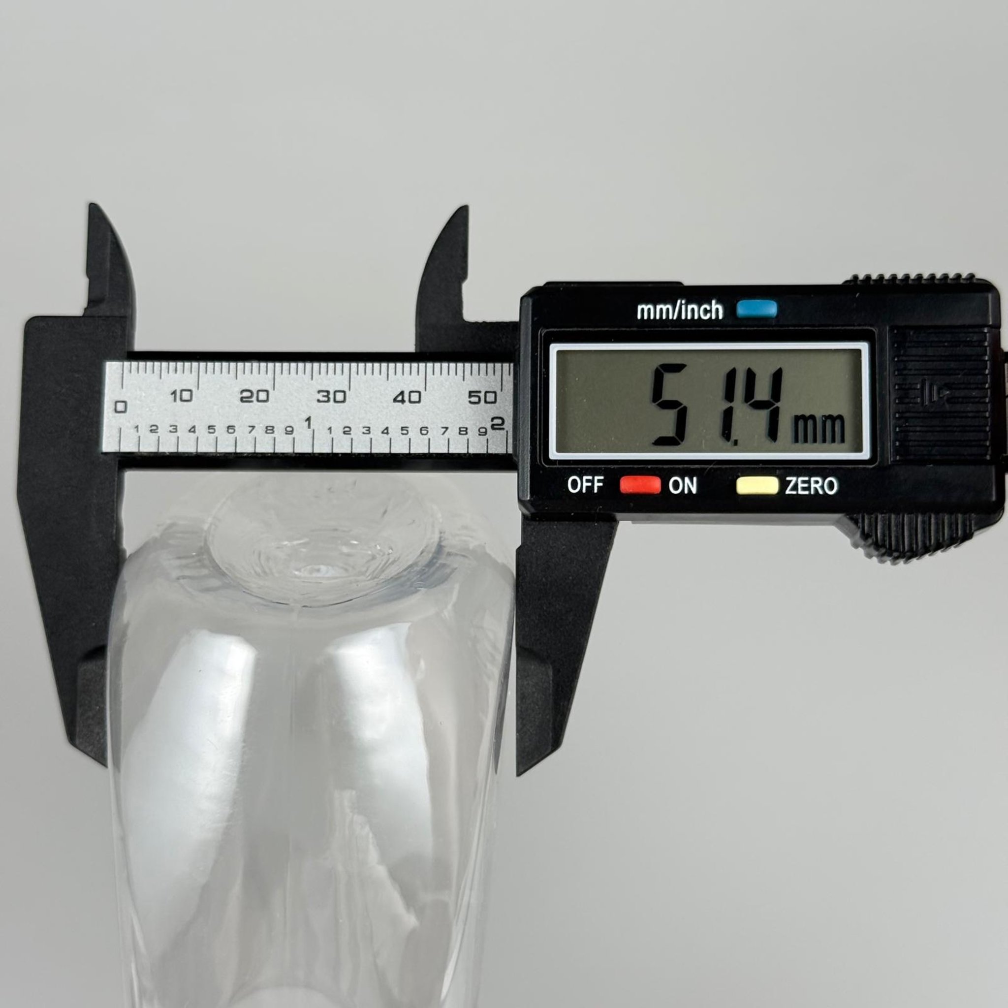400 CC YASSI PET OTO BAKIM ŞİŞESİ - BÜYÜK SİYAH BEYAZ DOZAJLI KİMYASALA DAYANIKLI TRİGER TETİK SPREYLİ - 400 ML KİMYASALA DAYANIKLI PLASTİK ŞİŞE - 0,4 LT PET ŞİŞE - ŞEFFAF OTO TEMİZLİK ŞİŞESİ