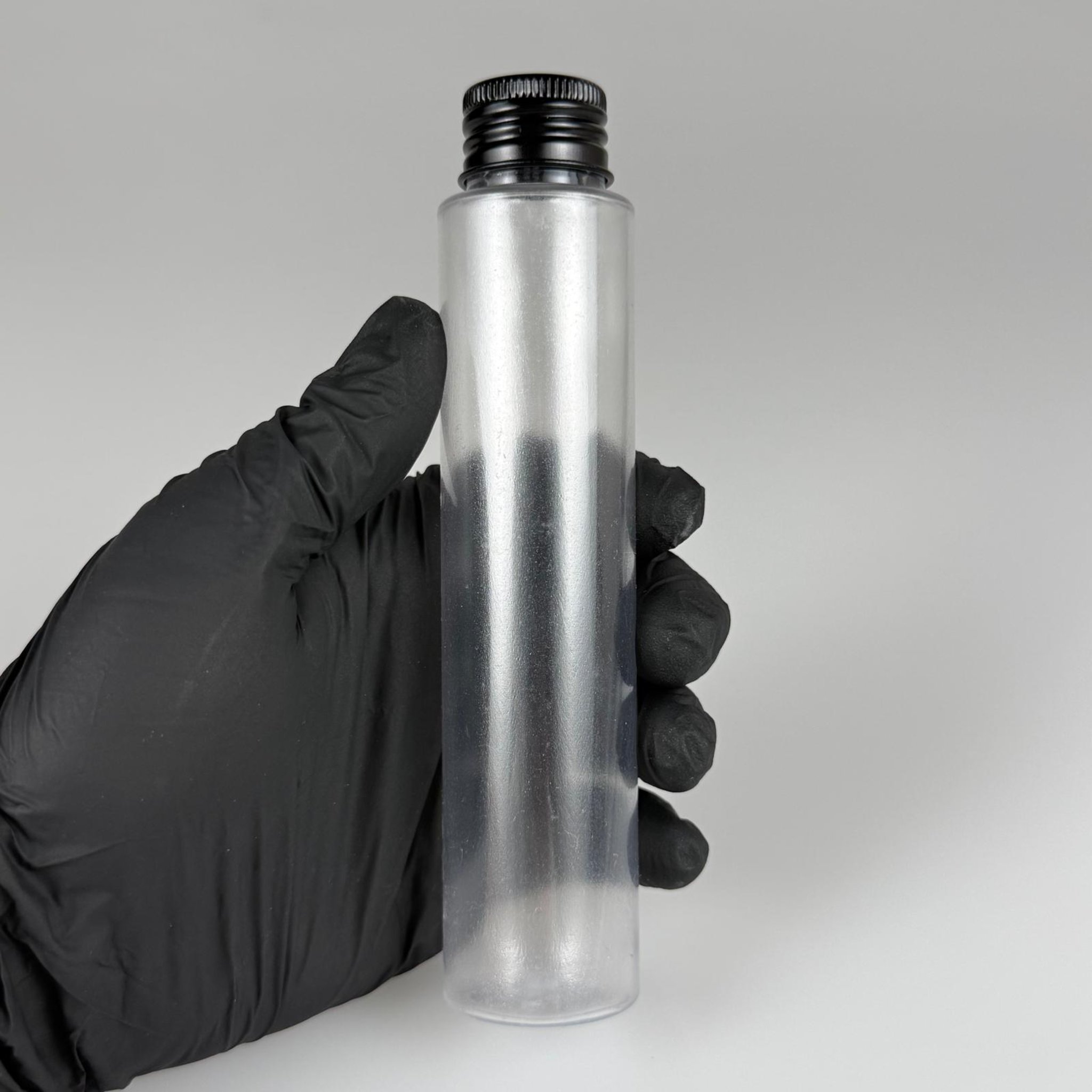 100 CC UZUN SİLİNDİR BUĞULU PET ŞİŞE ( 24 GR - 24 AĞIZ ) + KÖPÜK CONTALI SİYAH METAL ALÜMİNYUM KAPAK TAKIM - 100 ML BİBERİYE SUYU, LAVANTA YAĞI, SAÇ SERUM, TONİK VB İÇİN PLASTİK KOZMETİK AMBALAJLARI