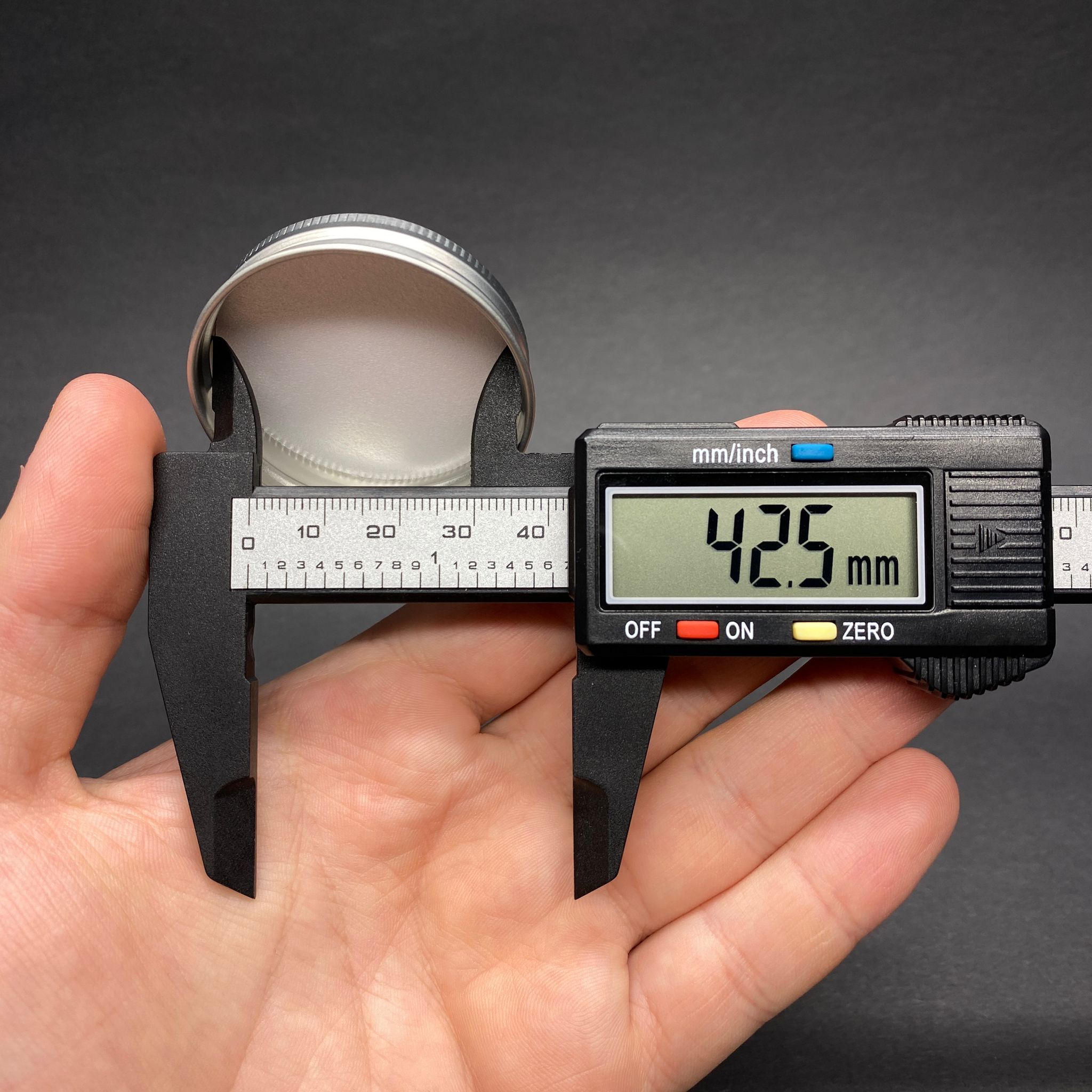45 MM VİDALI GÜMÜŞ METAL KAPAK
