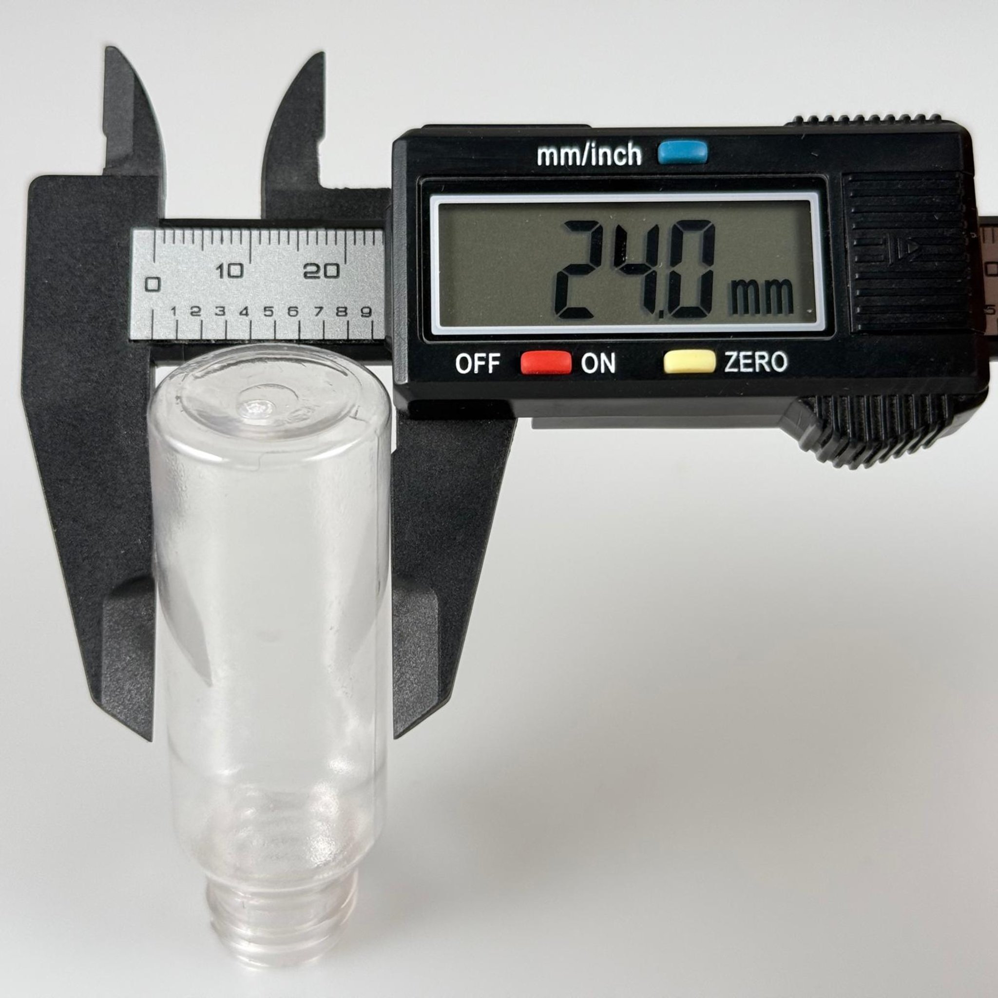 20 CC PET SHOT ŞİŞESİ  - KİLİTLİ SİYAH KAPAKLI KOLAJEN ŞİŞESİ - 20 ML PLASTİK ŞİŞE - ŞEFFAF (KİLİTLİ KAPAK SERTÇE BASTIRARAK KAPANIR)