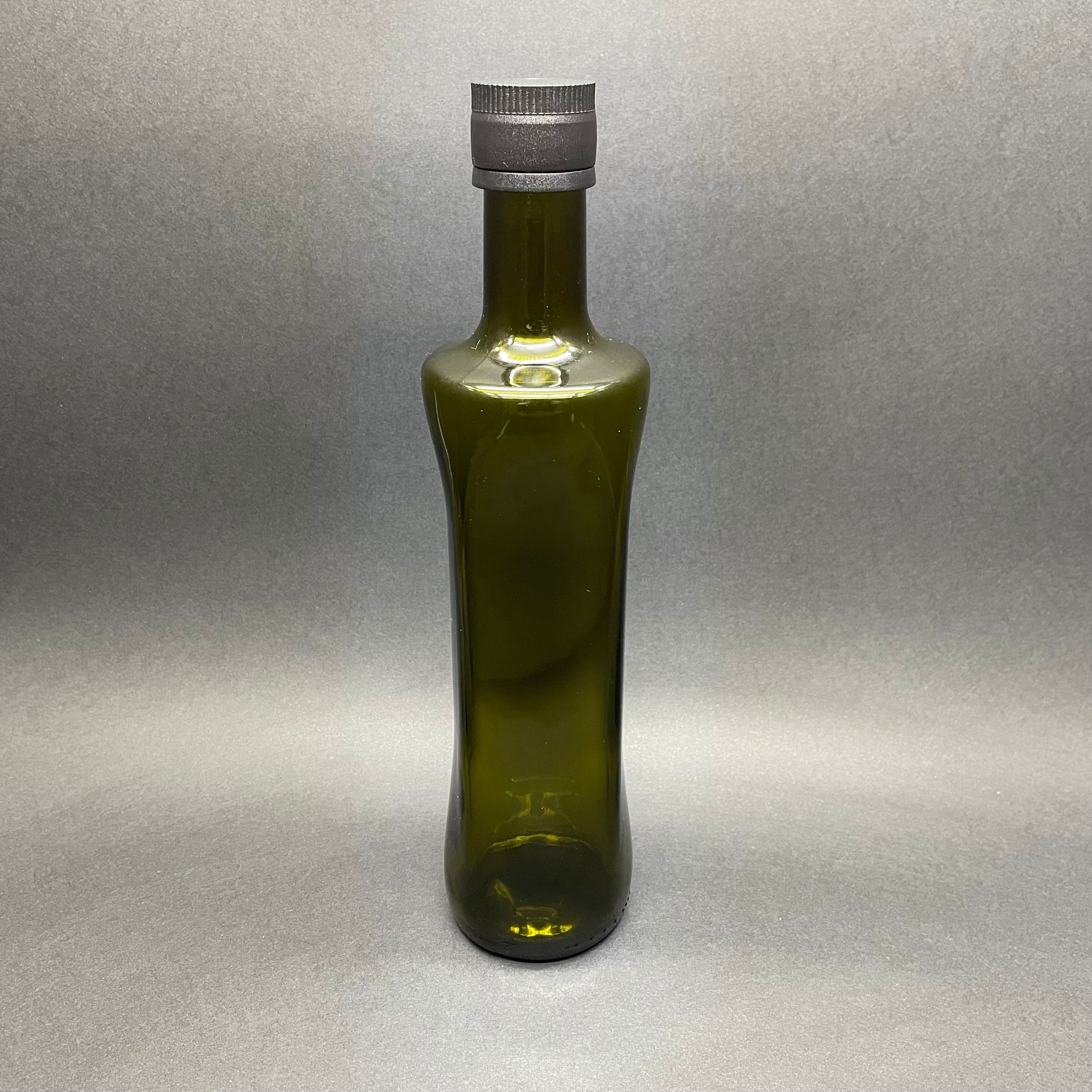 500 CC YEŞİL GEOLİVE CAM ŞİŞE - SİYAH KİLİTLİ BİLYELİ KAPAKLI - 500 ML OVAL ŞİŞE - GEOLİVE ŞİŞE 500 ML - (KONTROLLÜ AKITAN ZEYTİNYAĞ KAPAK) - zeytinyağı için renkli cam şişeleri - Şişecam Stok Kodu: 127050