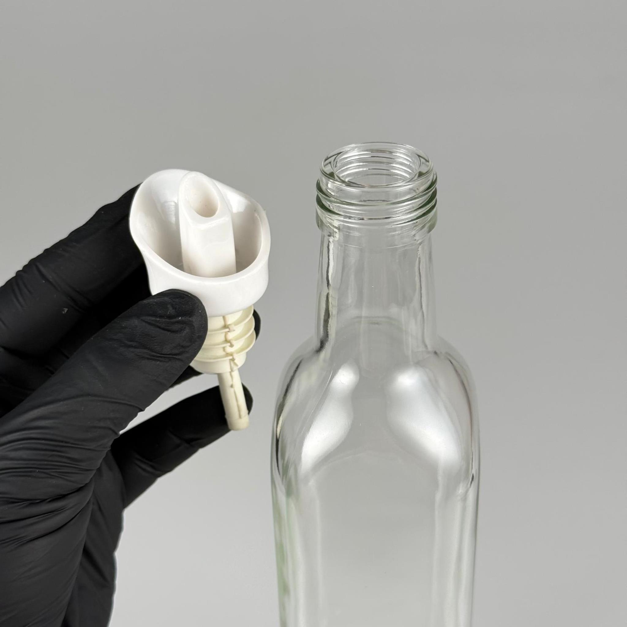 Akıtmaz Kapaklı Şık Cam Yağlık – Zeytinyağı ve Sirke İçin - Restoran Tipi 500 ML Şeffaf Maraska Kare Yağdanlık Beyaz Akıtıcı Başlıklı