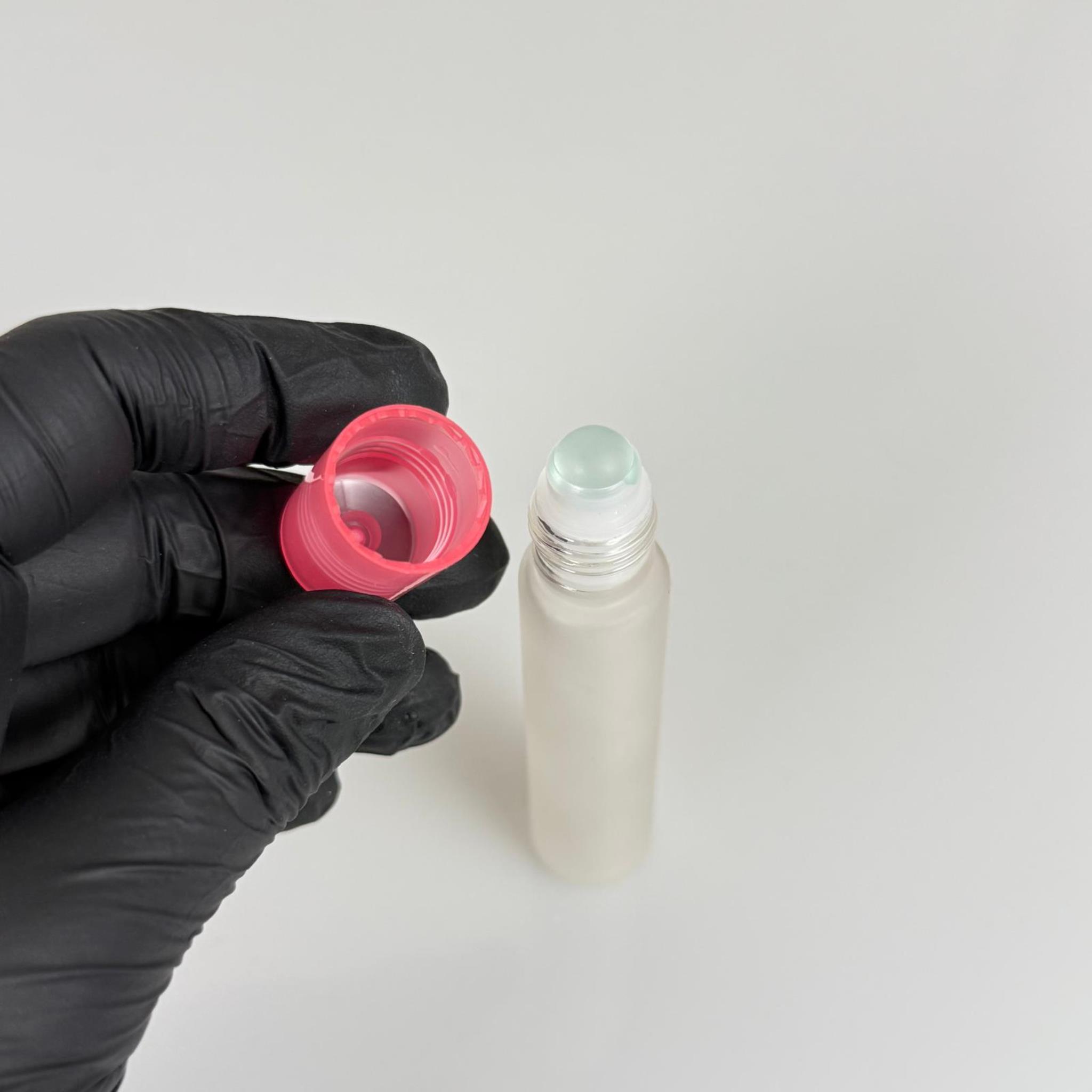 15 CC BUZLU CAM ROLL-ON ŞİŞESİ - PEMBE KAPAKLI -  15 ML CAM BİLYELİ ŞİŞE - CAM ROLL ON ŞİŞE - CAM ESANS ŞİŞESİ