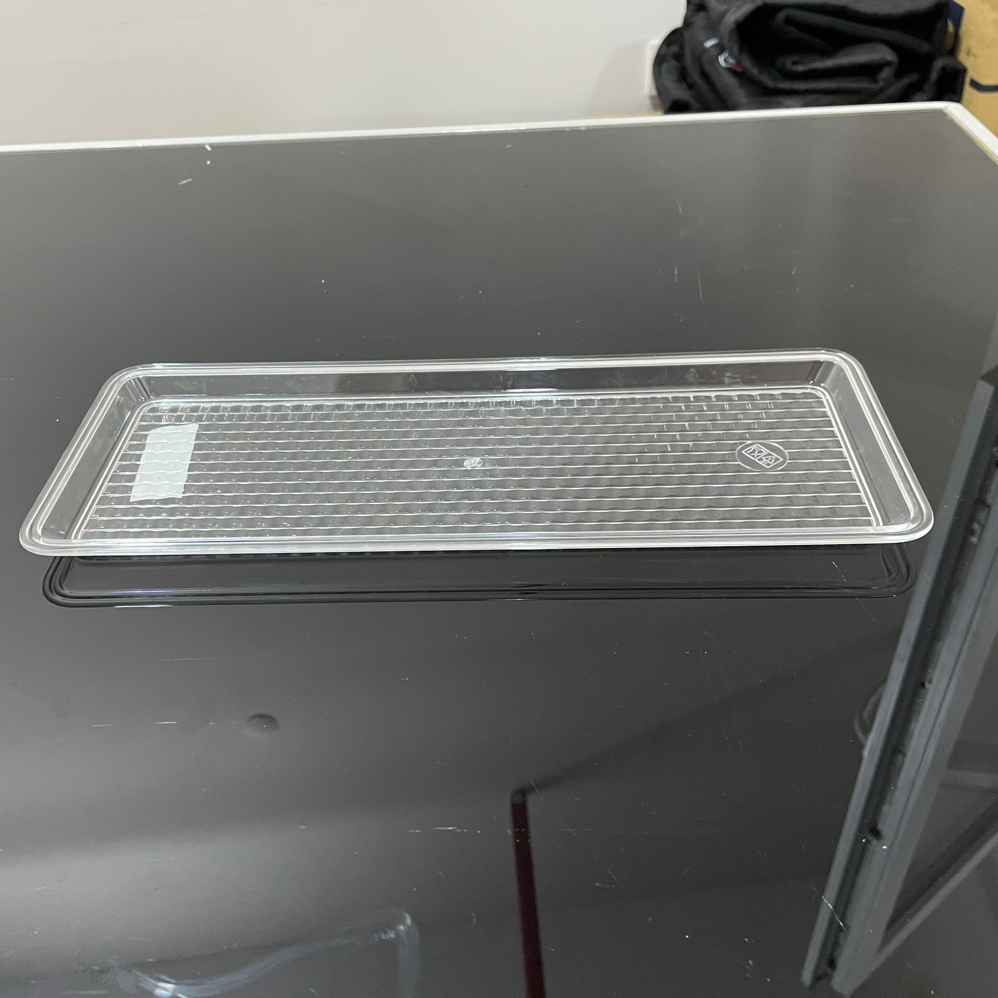 POLİKARBON TEPSİ - PASTANE. KAFETARYA İÇİN PLASTİK KOLİBARNOR ŞEFFAF TEPSİ 1 NO - ŞEFFAF MİKA TEPSİ - ŞEFFAF PLESİ TEPSİ