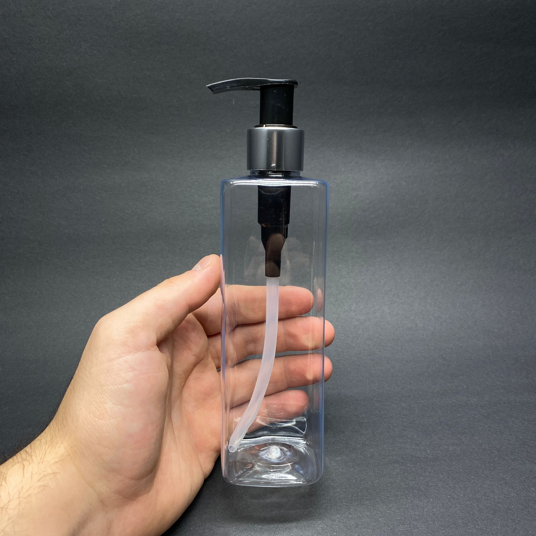 300 CC KARE PET ŞİŞE (31 GR) - GÜMÜŞ POMPALI - 300 ML KÖŞELİ PLASTİK ŞİŞE
