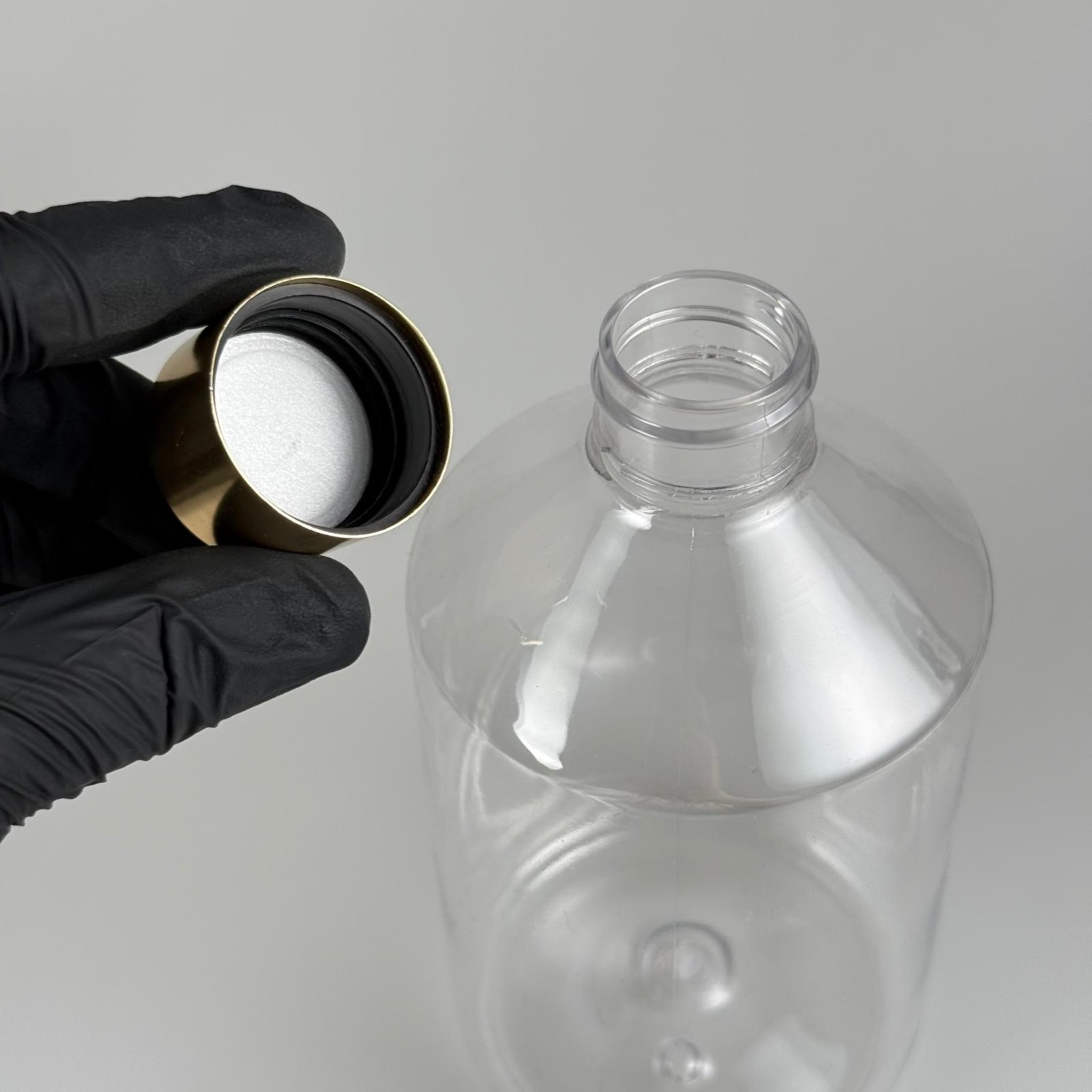500 CC KÜT BOYUNLU ŞEFFAF PET ŞİŞE + ALÜMİNYUM KAPLAMALI GOLD KAPAKLI TAKIM - 500 ML PET ŞİŞE