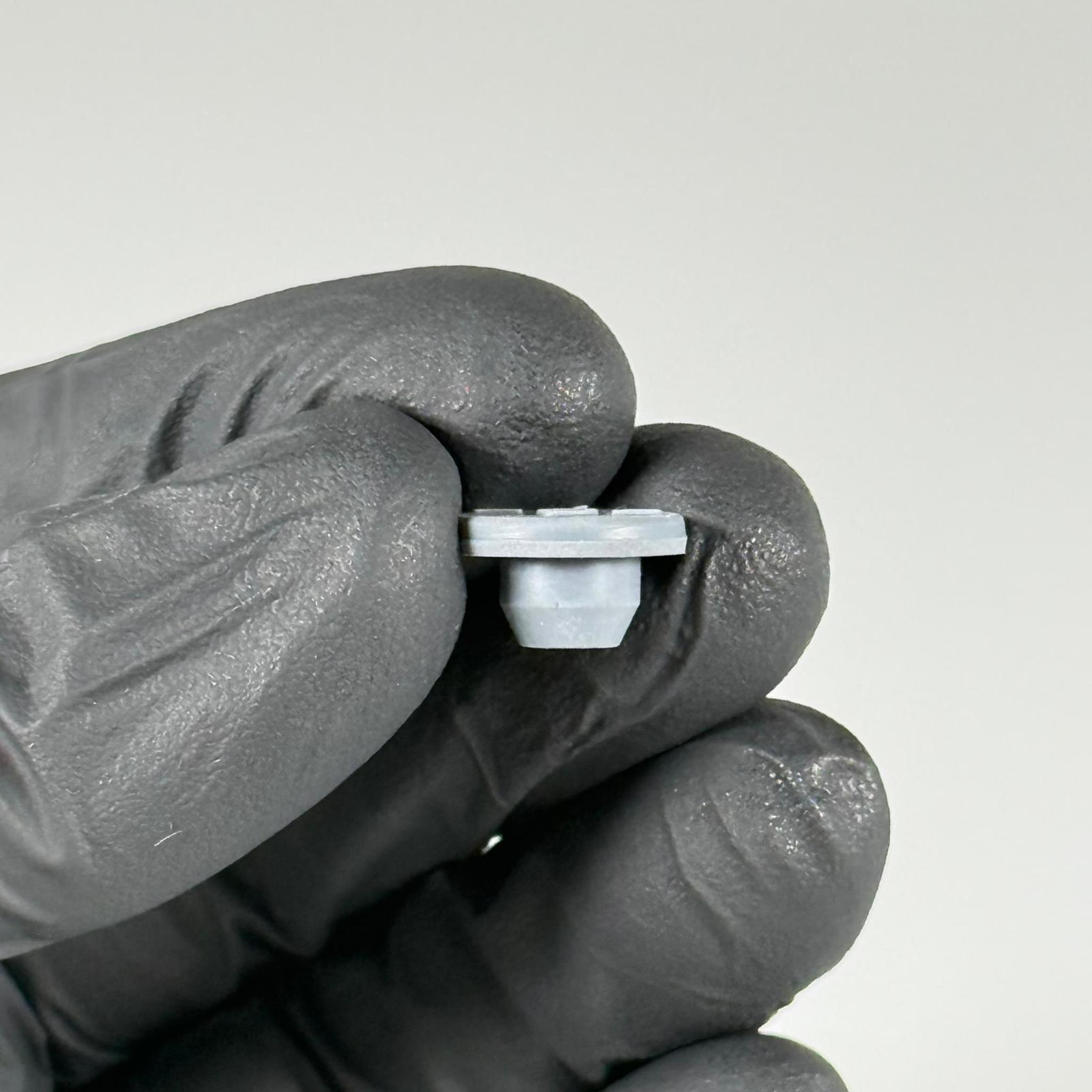 13 MM PENİSİLİN FLAKON KAUÇUK TAPA - BUTIL TAPA - KOYU GRİ (13 AĞIZ FLAKON VİAL ŞİŞELERE UYAR) - ENJEKSİYON TIPA STOPER