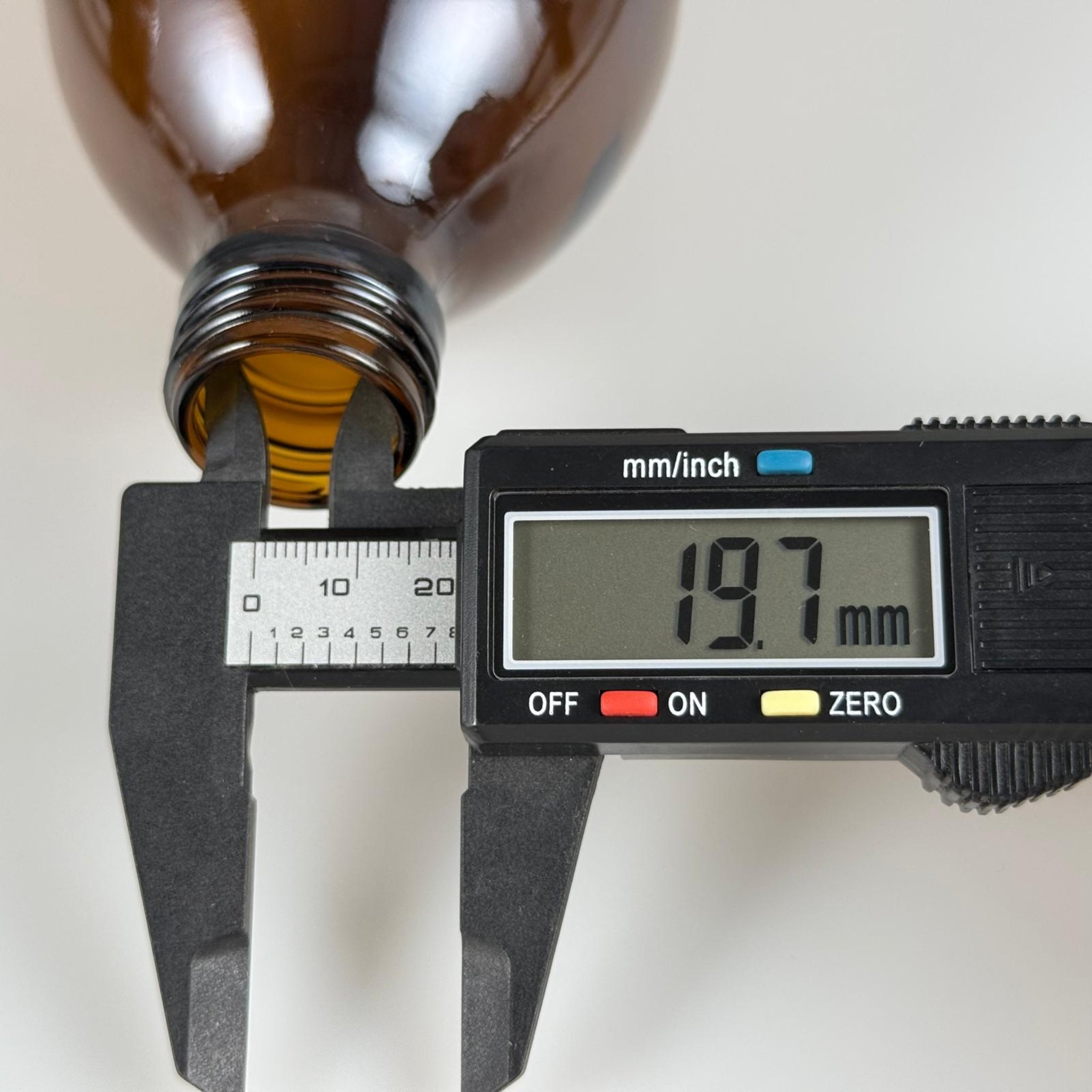 500 CC AMBER TOMBUL ÖZEL SERİ CAM ŞİŞE KAPAKSIZ (28 AĞIZ) - 500 ML CAM ECZA ŞİŞESİ - KAHVERENGİ