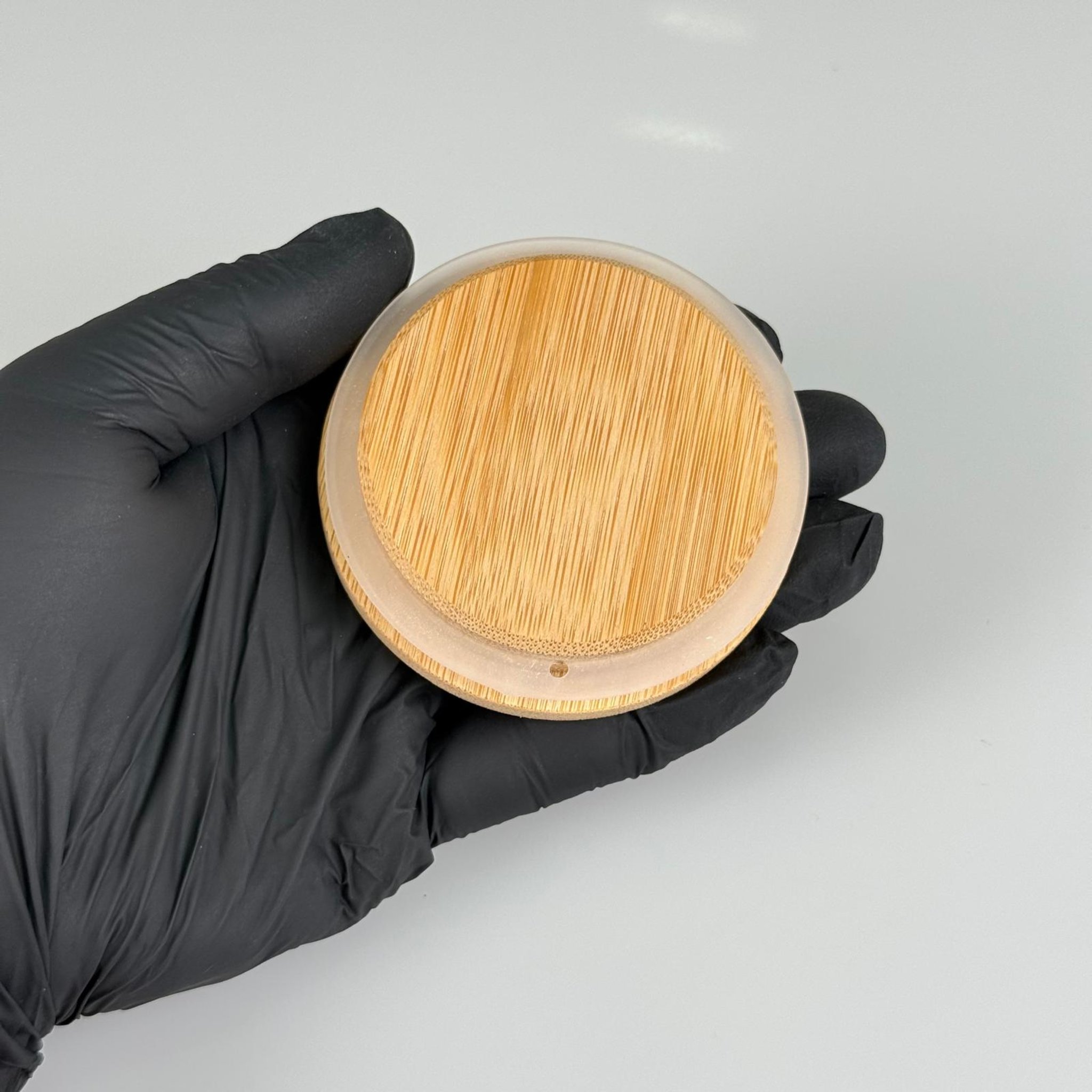 65 MM AHŞAP BAMBU GEÇME KAPAK - SİLİKON CONTALI - MUM BARDAK, BAHARAT KAVANOZU VB İÇİN KULLANILABİLİR