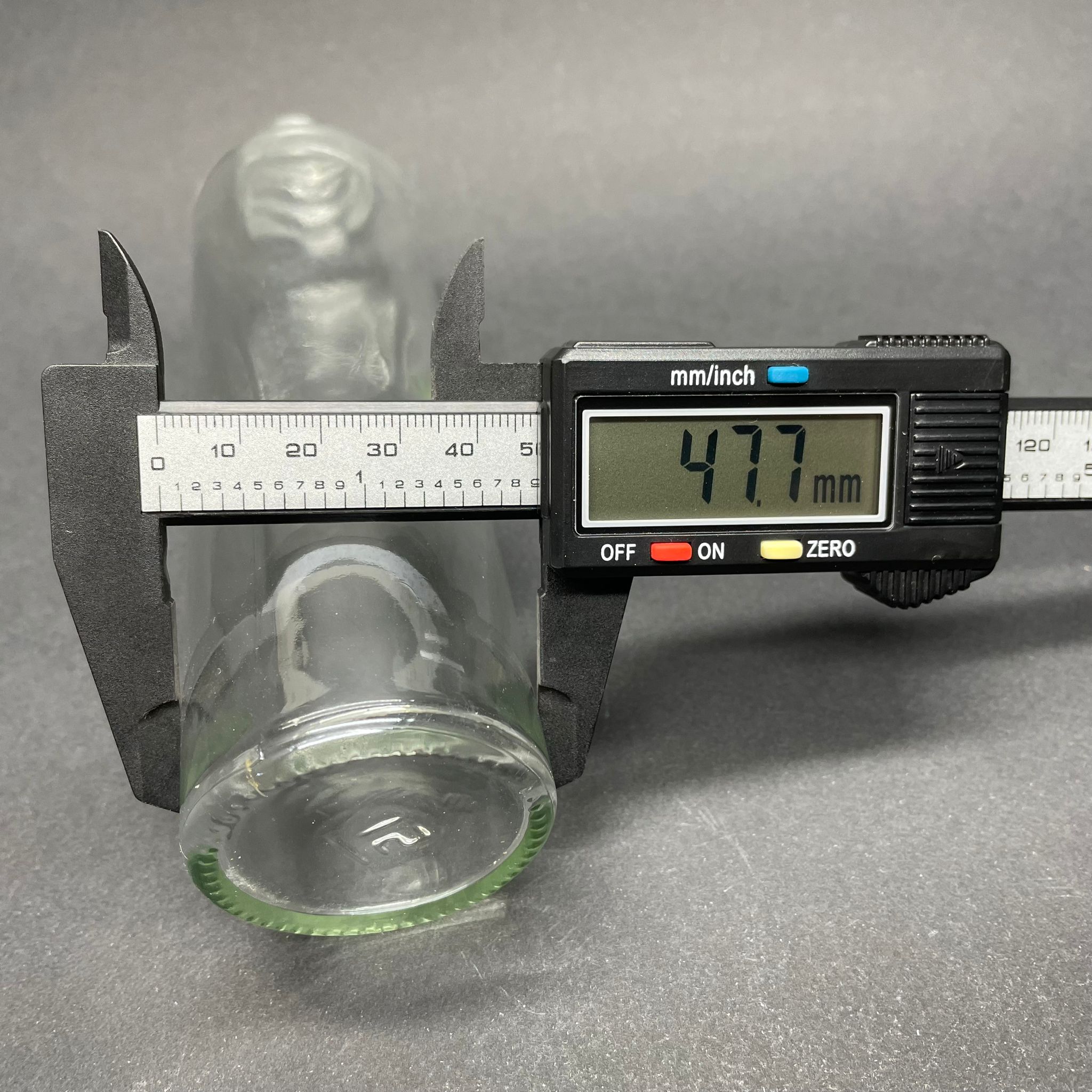 190 CC CAM KOLONYA ŞİŞESİ (24 AĞIZ) - 190 ML KOLONYA ŞİŞESİ KAPAKSIZ - PAŞABAHÇE SİLİNDİR KOLONYA ŞİŞESİ - ŞİŞECAM ÜRÜN KODU: 606119