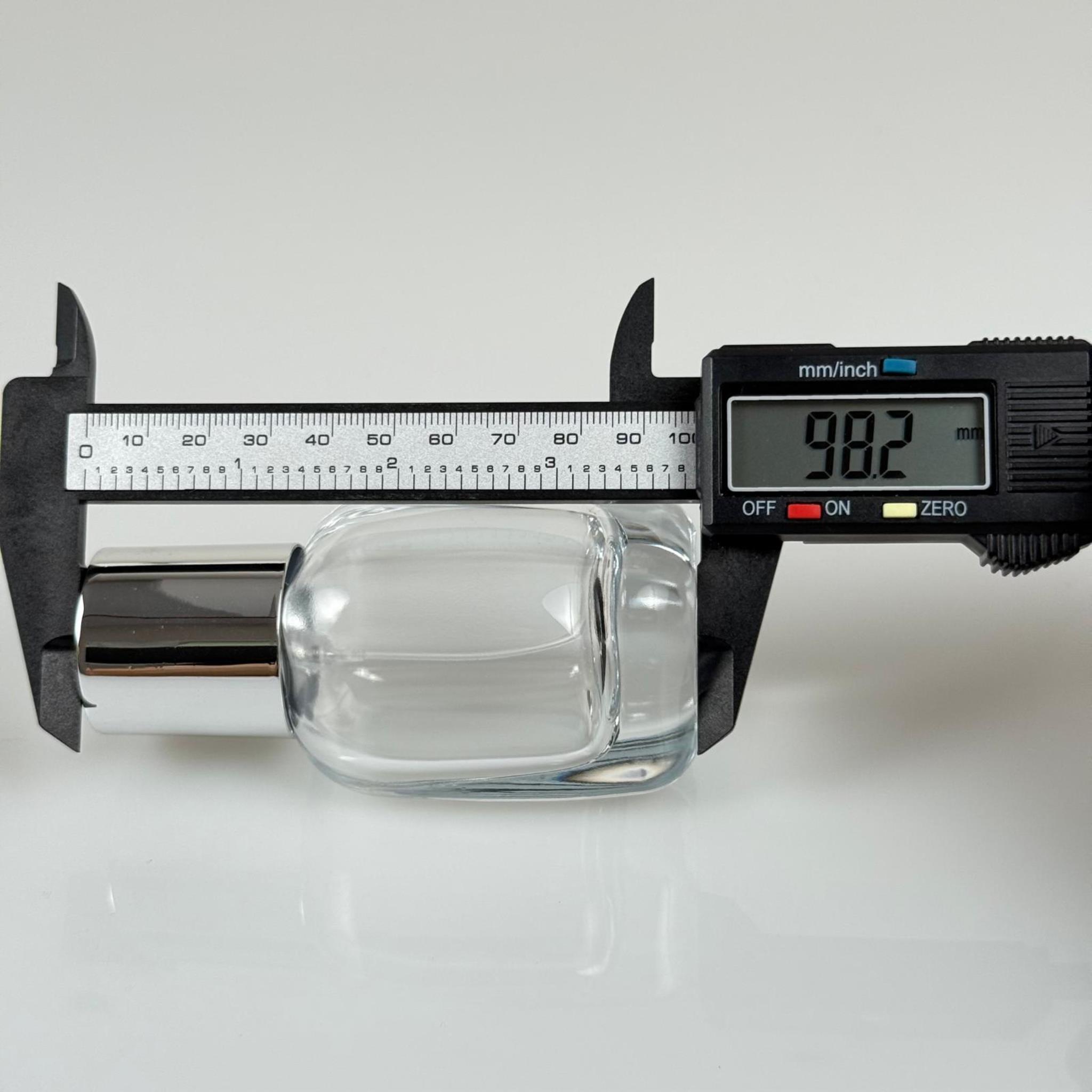 50 ML SİLİNDİR MODEL CORE PARFÜM ŞİŞESİ - SİYAH METAL SPREYLİ + GÜMÜŞ GENİŞ KAPAKLI (AĞIZ 15 MM GEÇME KOLAY KAPAMA)