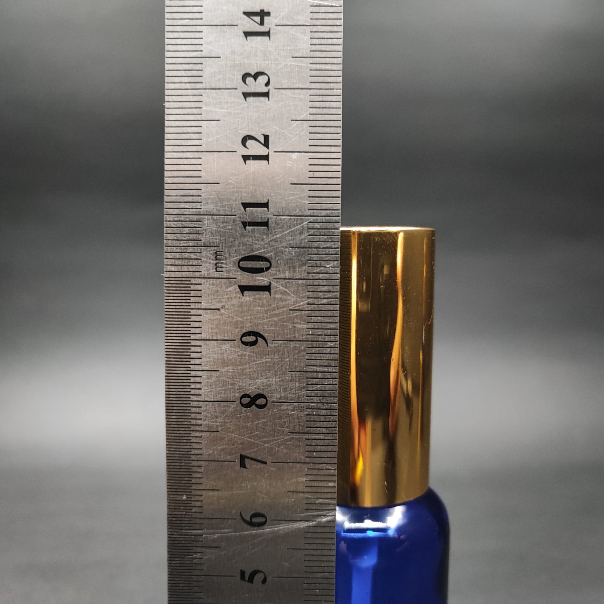 30 ML LÜKS VİDALI VALF ÇEVİRME PARFÜM ŞİŞELERİ - 30 CC MAVİ CAM ŞİŞE - GOLD METAL SPREYLİ KAPAKLI SET
