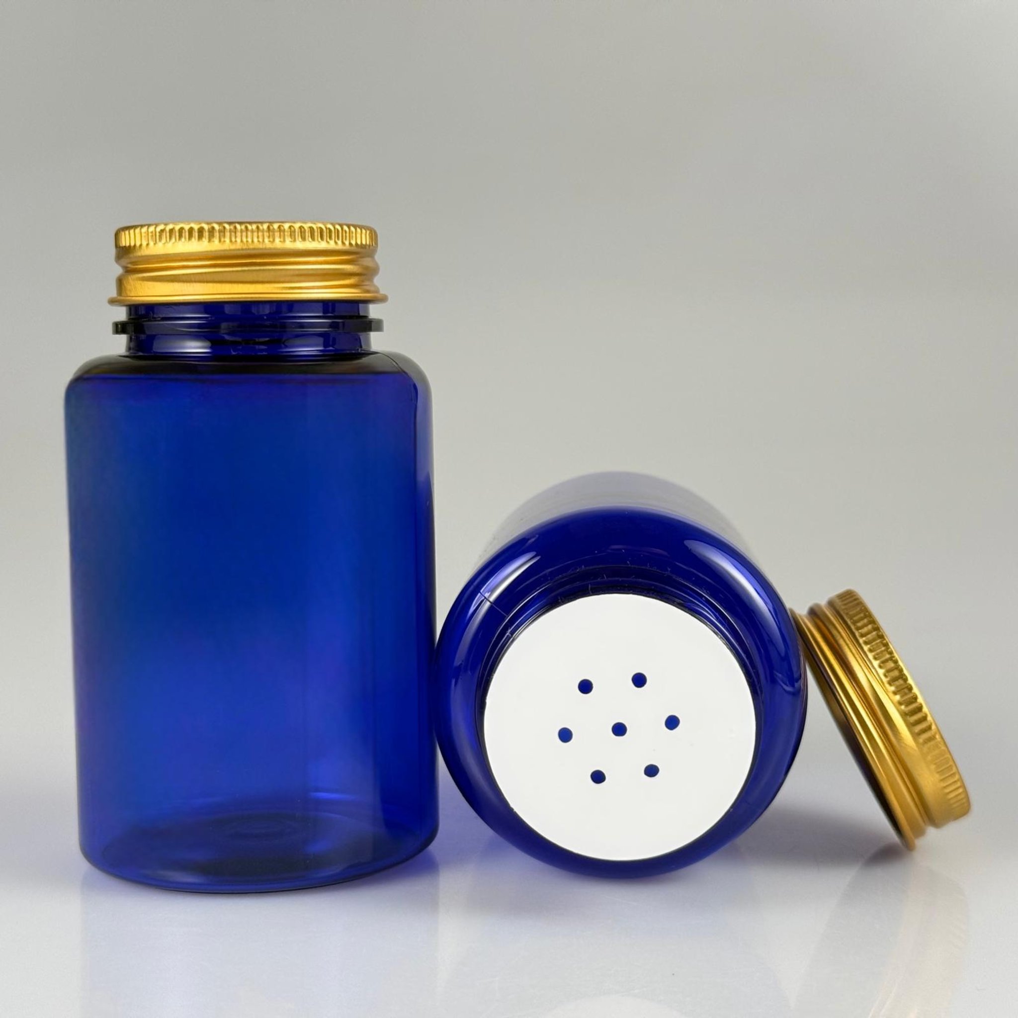 150 CC MAVİ PET PUDRA ŞİŞESİ + KÖPÜK CONTALI GOLD METAL KAPAKLI + PUDRA TIPALI TAKIM - 150 ML PUDRA KUTUSU, EKO TUZLUK