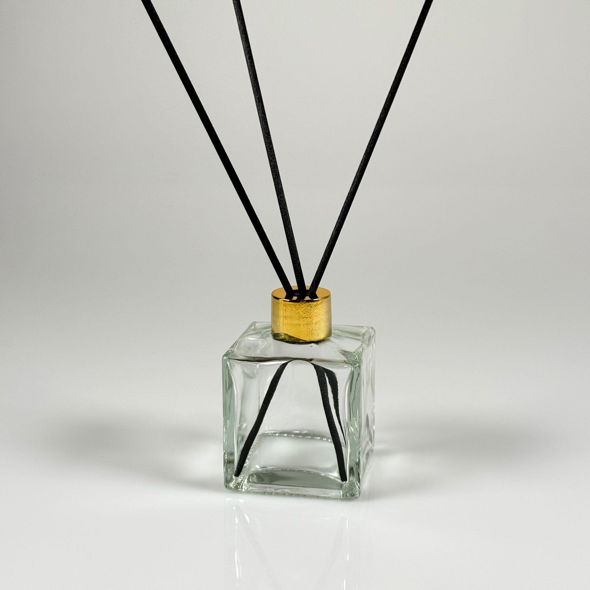 100 CC KARE BAMBU CAM BAMBU ODA KOKUSU ŞİŞESİ - 100 ML ÇUBUKLU KÖŞELİ BAMBU ODA KOKUSU ŞİŞESİ - DİFÜZÖR ŞİŞE- CAM ŞİŞE + GOLD PLASTİK KAPAK + TIPA + 3 ADET FİBER SİYAH BAMBU ÇUBUK - YENİ MODEL