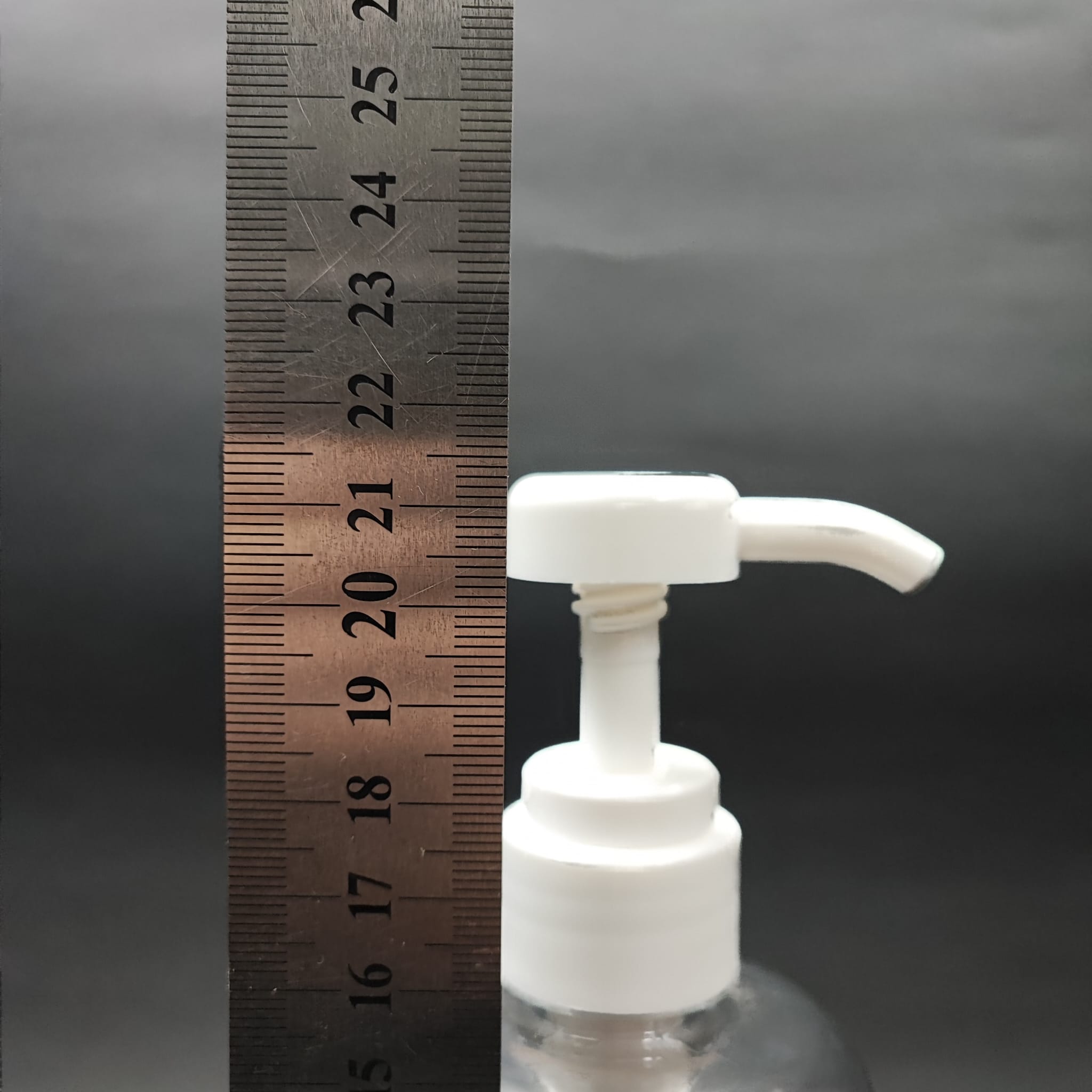 500 CC ŞEFFAF PET ŞİŞE - BEYAZ DOZAJ POMPALI (HER BASMADA 4 CC SIVI ATAR)  - 500 ML POMPALI ŞİŞE - ŞURUP, ŞAMPUAN, KREM GİBİ YOĞUN KIVAMLI SIVILARDA KULLANILIR