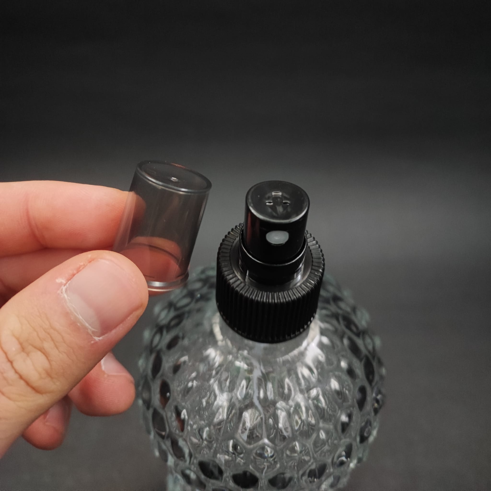 350 CC PIRLANTA CAM KOLONYA ŞİŞESİ - SİYAH SPREYLİ - 350 ML SPREYLİ CAM KOLONYA ŞİŞESİ