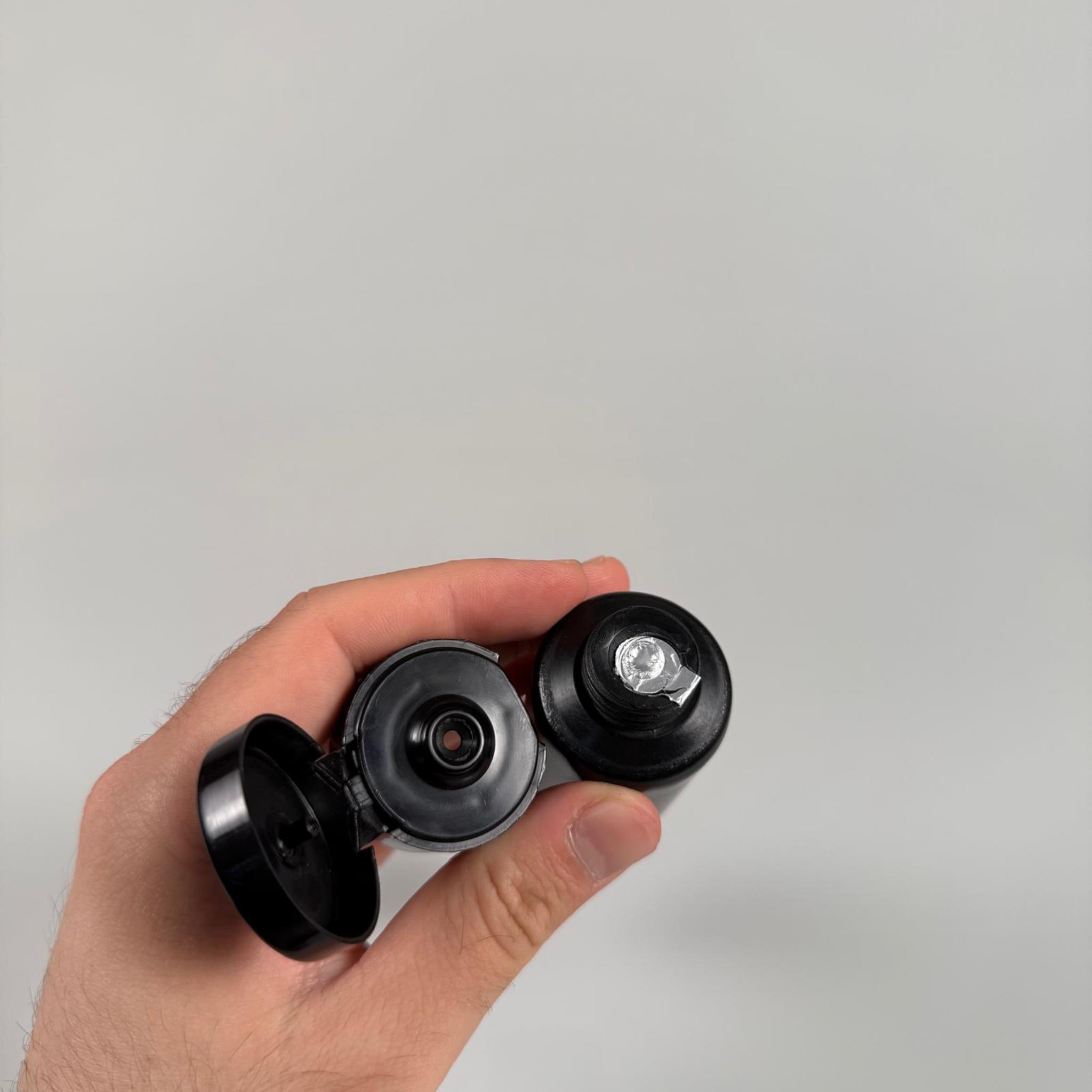 KOZMETİK İÇİN SİYAH BOŞ KREM TÜPÜ KAPAKLI - 100 ML - MERHEM TÜPÜ - LİPGLOSS TÜP - DUDAK PARLATICISI TÜPÜ - BAL DOLUMU İÇİN PLASTİK TÜP  - AÇILIR KAPANIR FLİPTOP KAPAKLI - ALTI AÇIK ELLE KAPANMAZ ISITICI GEREKİR