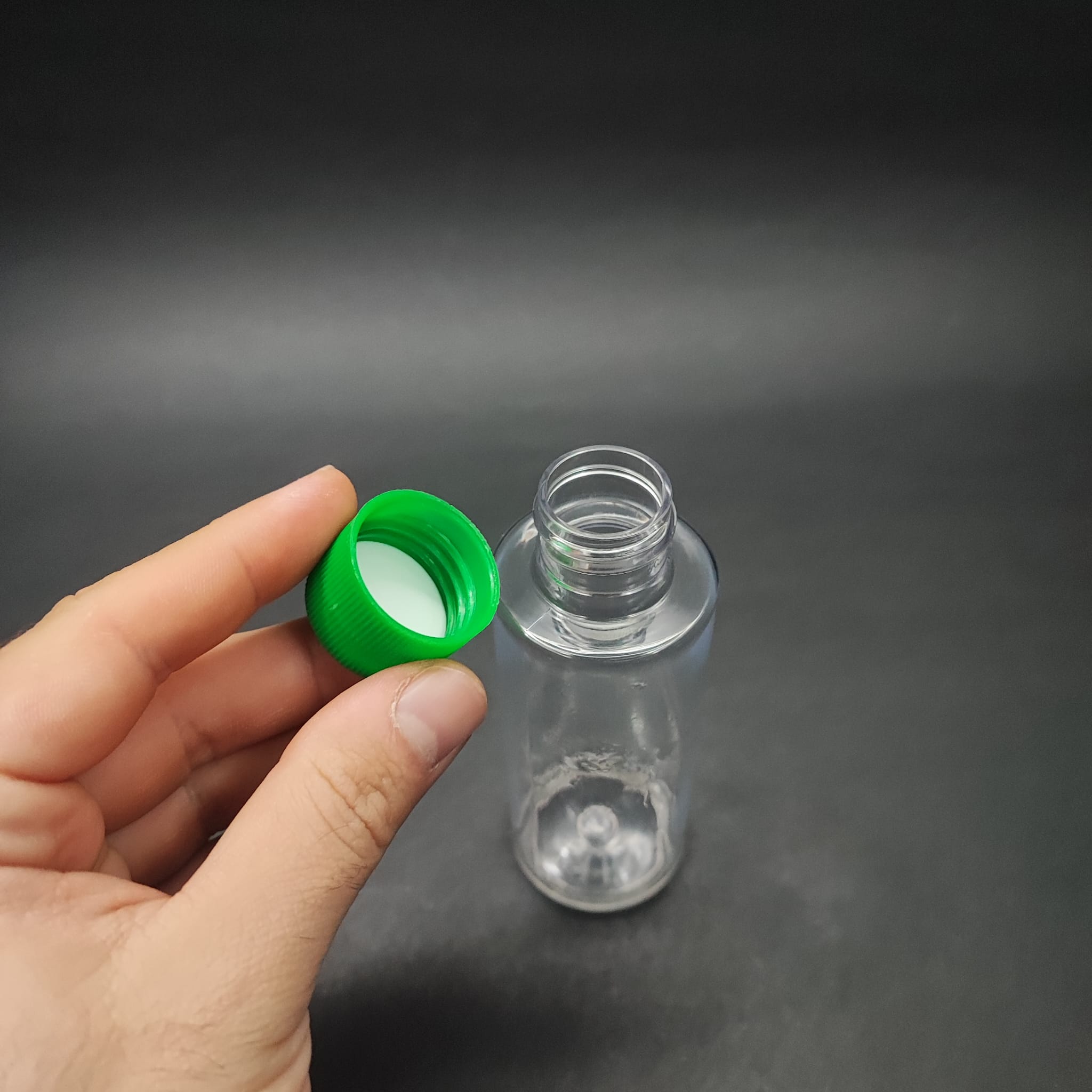 100 CC SERT PET ŞİŞE - CONTALI YEŞİL KAPAKLI - 100 ML KAPAKLI PLASTİK ŞİŞE