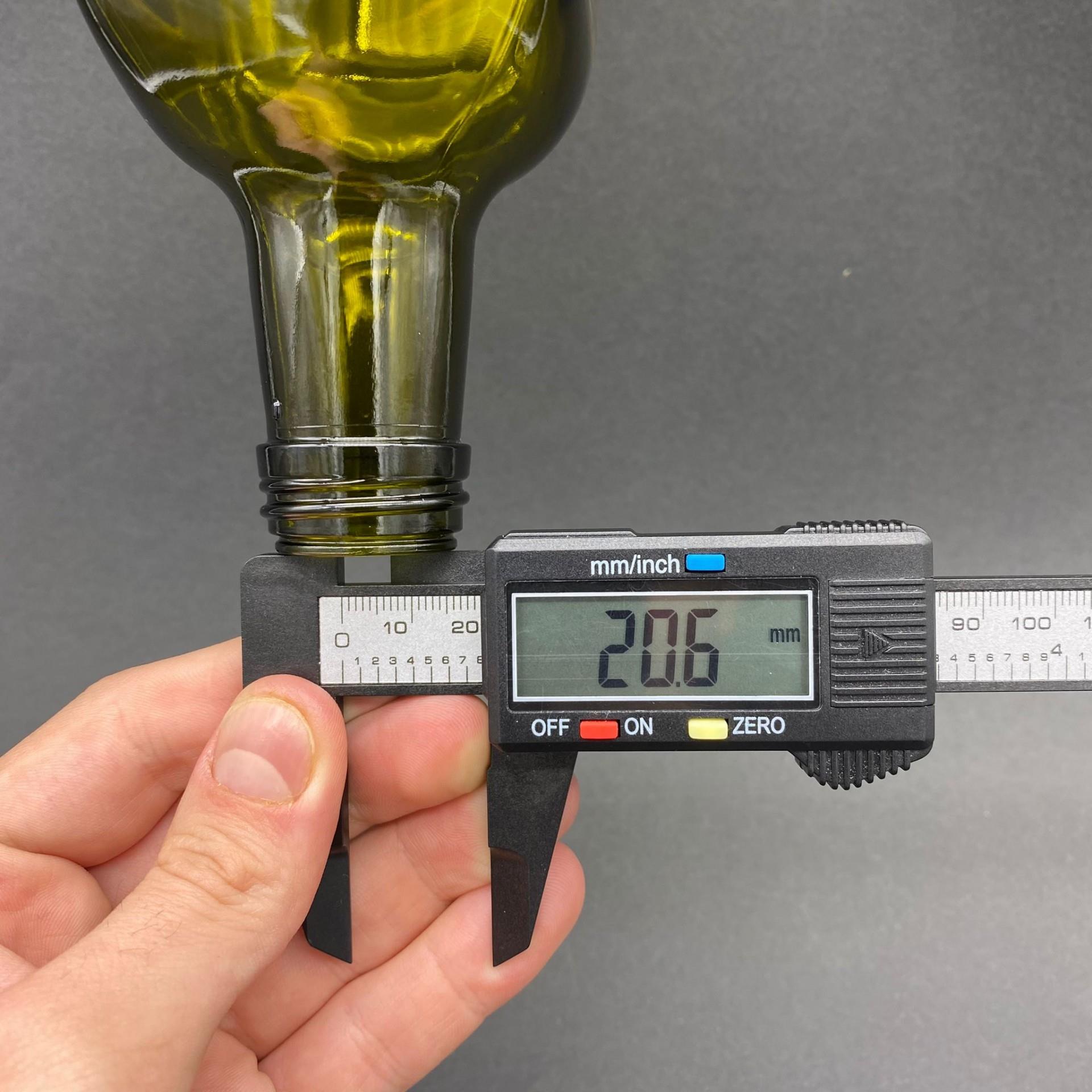 750 CC YEŞİL MARASKA CAM ŞİŞE KAPAKSIZ (31 AĞIZ) - 750 ML KÖŞELİ ŞİŞE - YEŞİL - ŞİŞECAM ÜRÜN KODU: 120675 İLE EŞDEĞERDİR