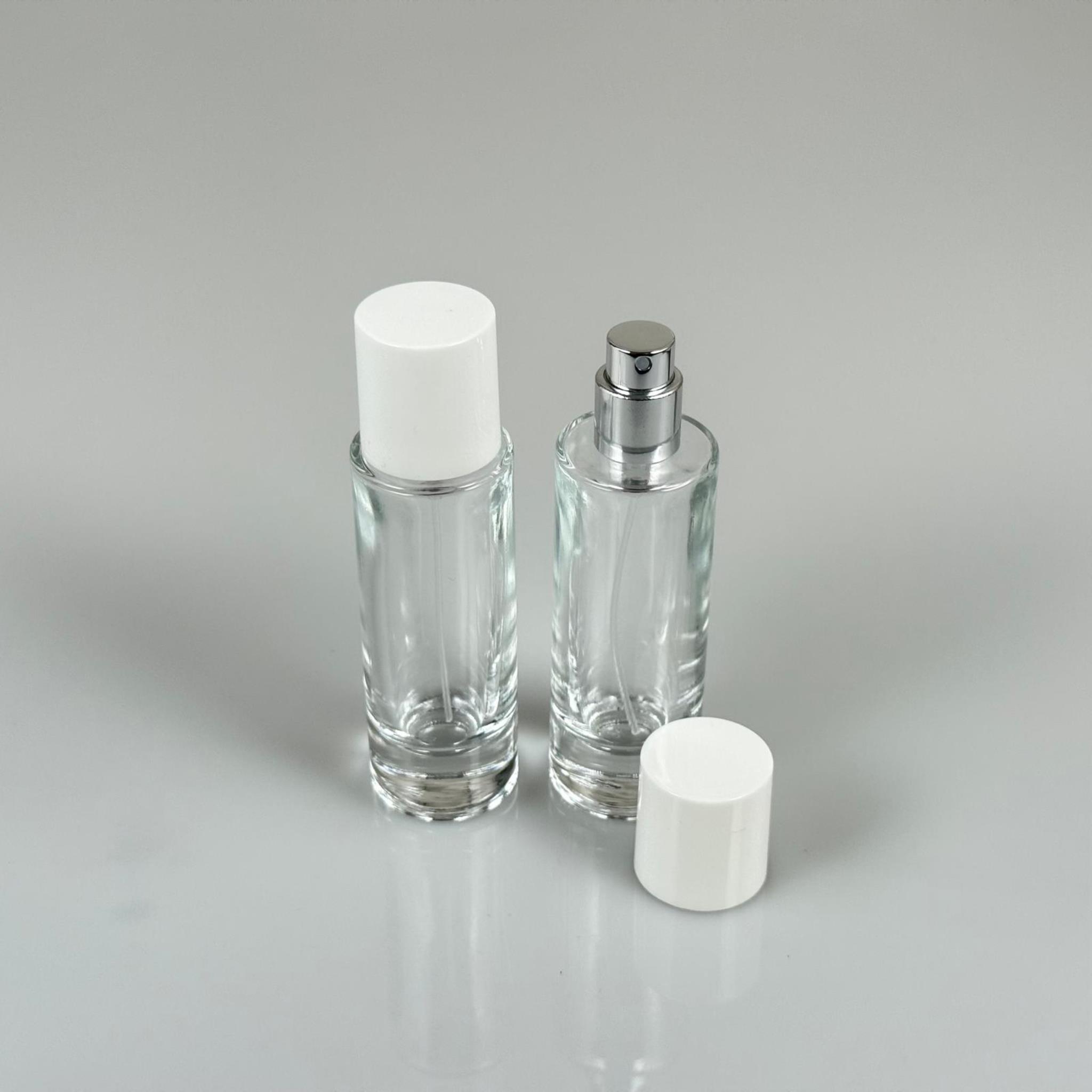 30 ML SİLİNDİR UZUN MODEL PARFÜM ŞİŞESİ - GÜMÜŞ METAL SPREYLİ + BEYAZ PLASTİK KAPAKLI (AĞIZ 15 MM GEÇME KOLAY KAPAMA)