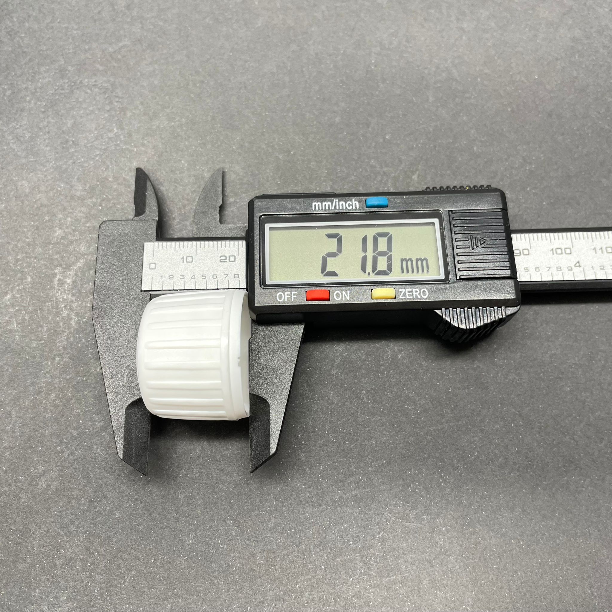 25 MM ECZA KAPAK BEYAZ - KİLİTLİ - İÇ TAPALI - 25 MM ŞURUP ŞİŞESİ KAPAĞI - ASTRA MODEL KAPAK