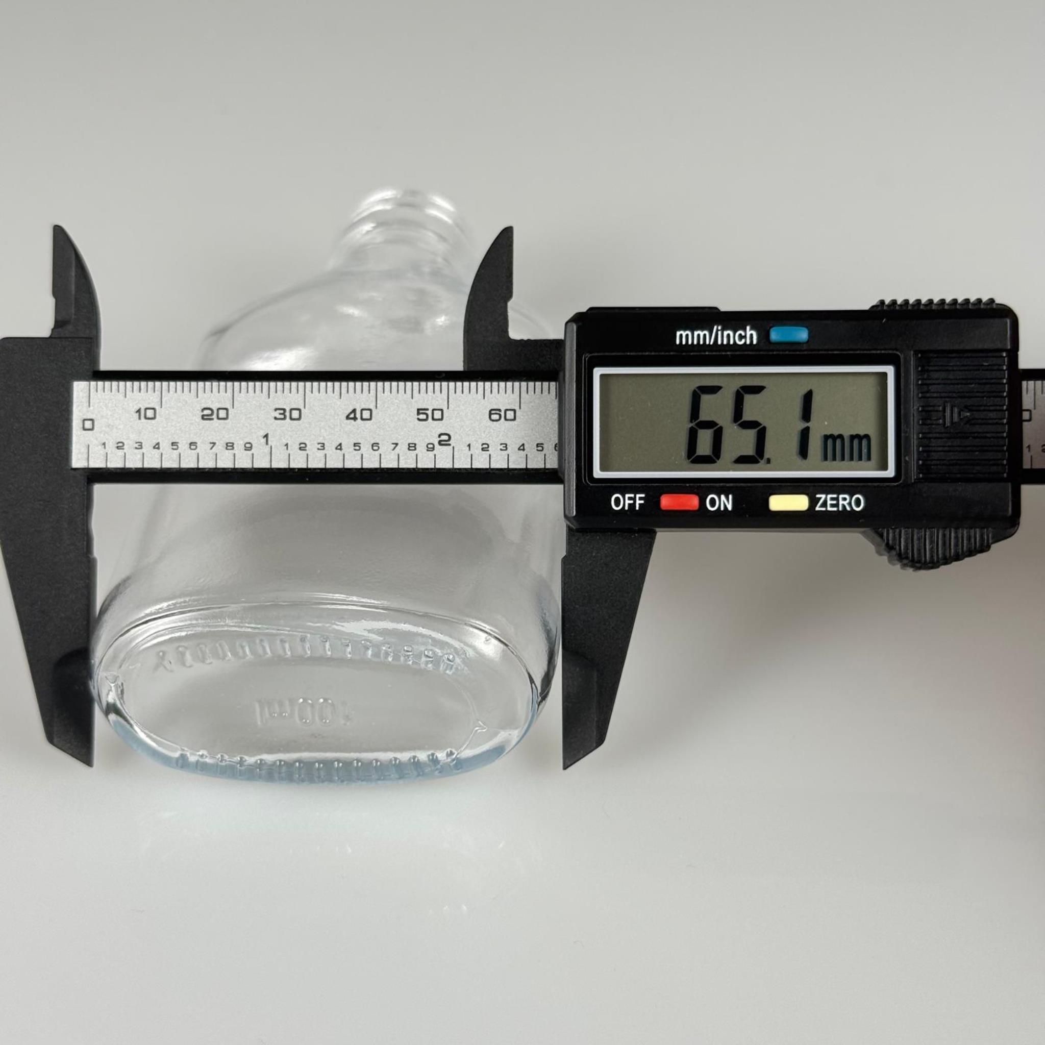 100 CC YASSI CAM ŞİŞE - GÜMÜŞ METAL ALÜMİNYUM KAPAKLI - 100 ML CAM ŞİŞE - SOĞUK KAHVE İÇİN COLD BREW ŞİŞESİ