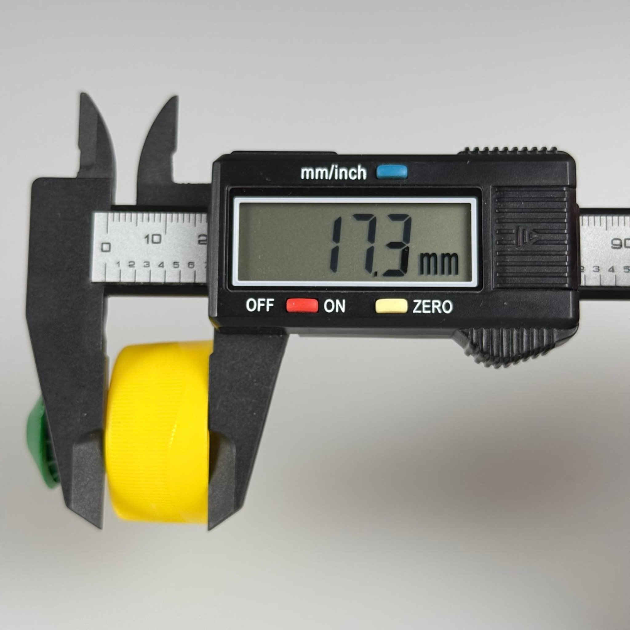 !! DİKKAT !! ÖZEL ÖLÇÜ - (STANDART AĞIZ ŞİŞELERE UYMAZ) 30 MM PUSH PULL KAPAK ÜSTÜ YEŞİL ALTI SARI (DETERJAN KAPAK)