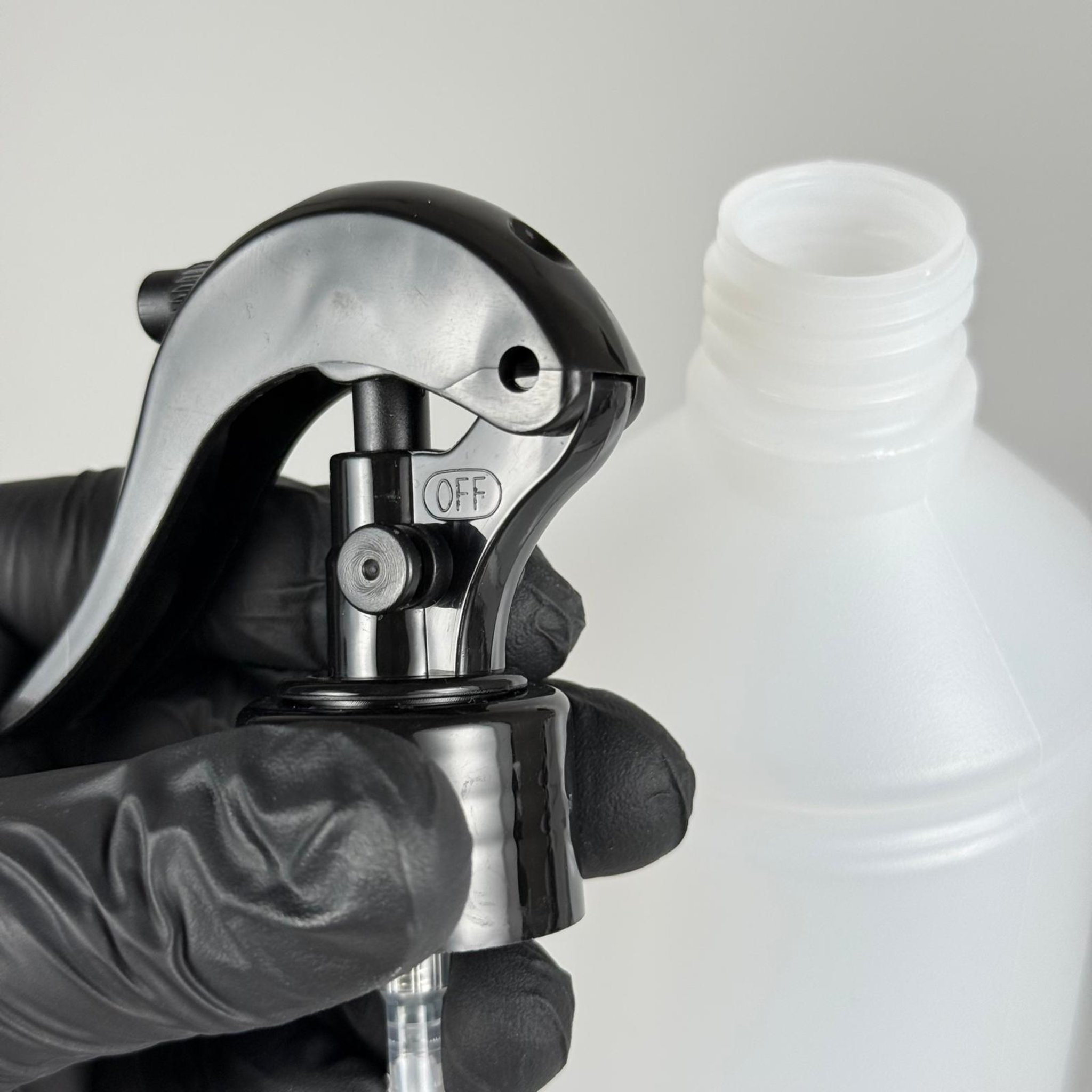 500 CC TİNER ŞİŞESİ - SİYAH TRİGER TETİK SPREYLİ (DUMAN PÜSKÜRTÜR) - 500 ML KİMYASALA DAYANIKLI PLASTİK ŞİŞE - 0,5 LT POLİETİLEN ŞİŞE