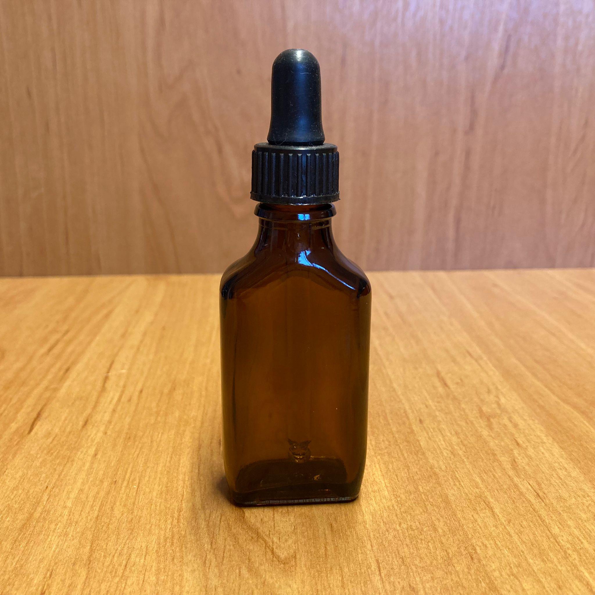 30 CC YASSI AMBER CAM DAMLALIKLI ŞİŞE - SİYAH EMZİK - SİYAH PLASTİK KAPAK - 30 ML KAHVERENGİ CAM DAMLALIKLI ŞİŞE