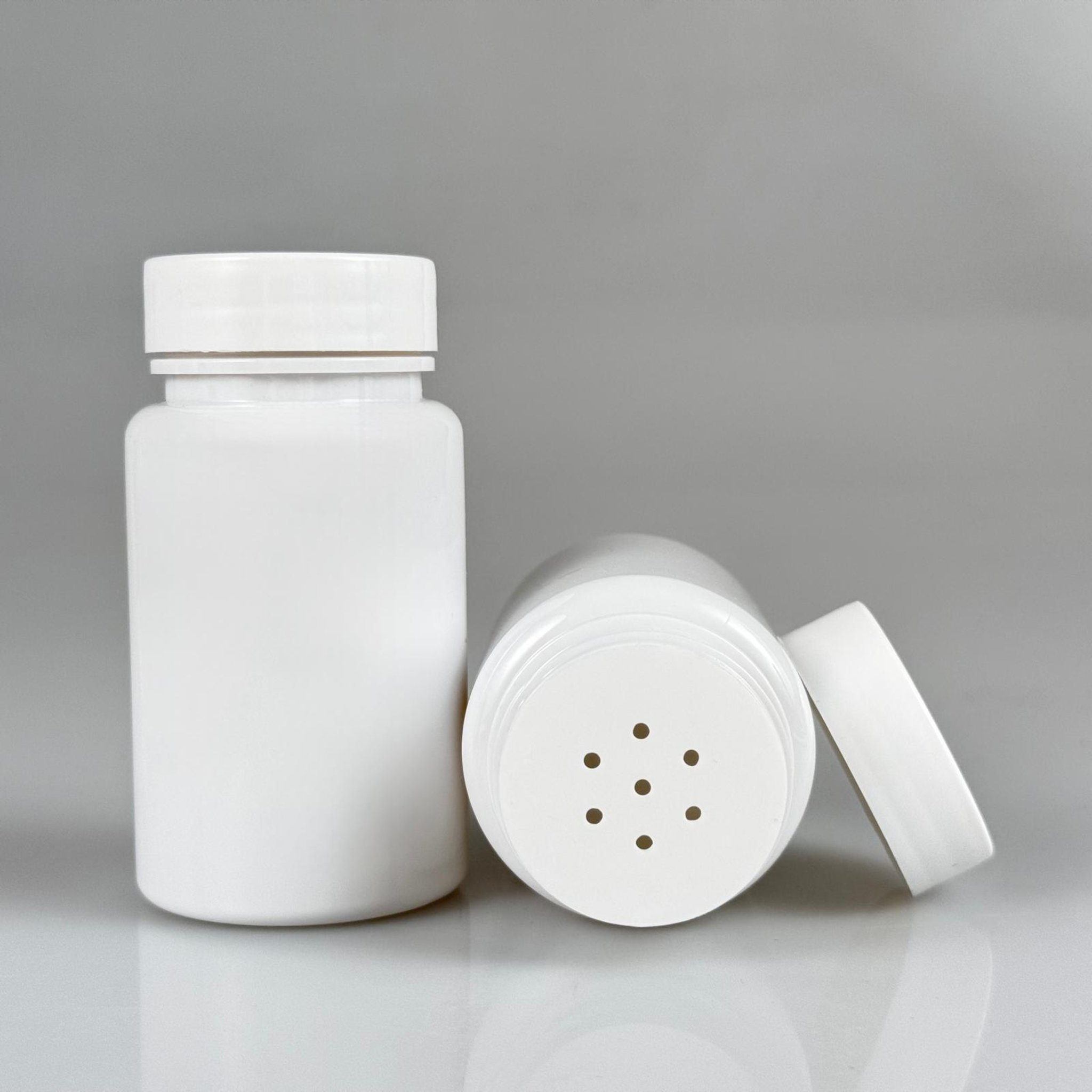 100 CC SİYAH PET PUDRA ŞİŞESİ + BEYAZ PLASTİK KAPAKLI + PUDRA TIPALI TAKIM - 100 ML PUDRA KUTUSU, EKO TUZLUK
