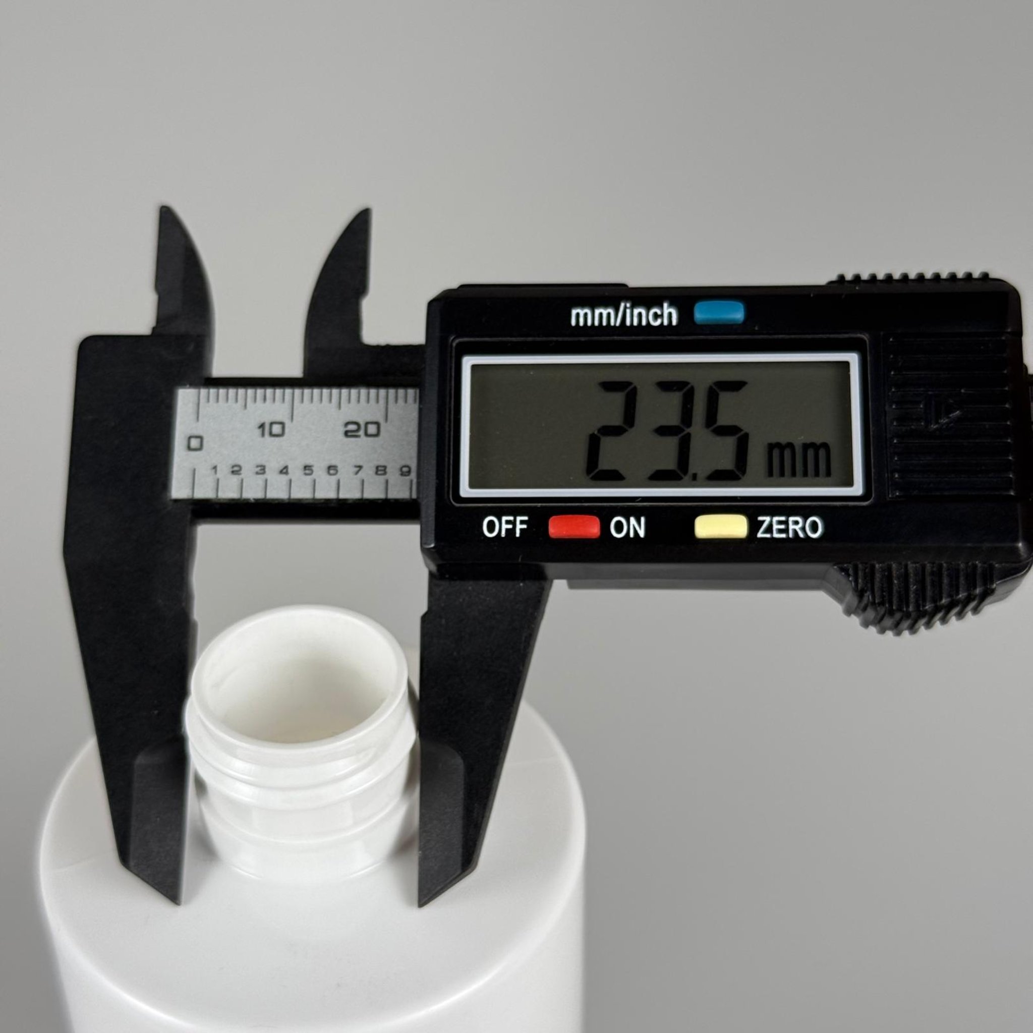 400 CC KÜT BOYUNLU SİLİNDİR PET ŞİŞE (30 GR) - KAPAKSIZ 24 AĞIZ - 400 ML PLASTİK ŞİŞE - BEYAZ