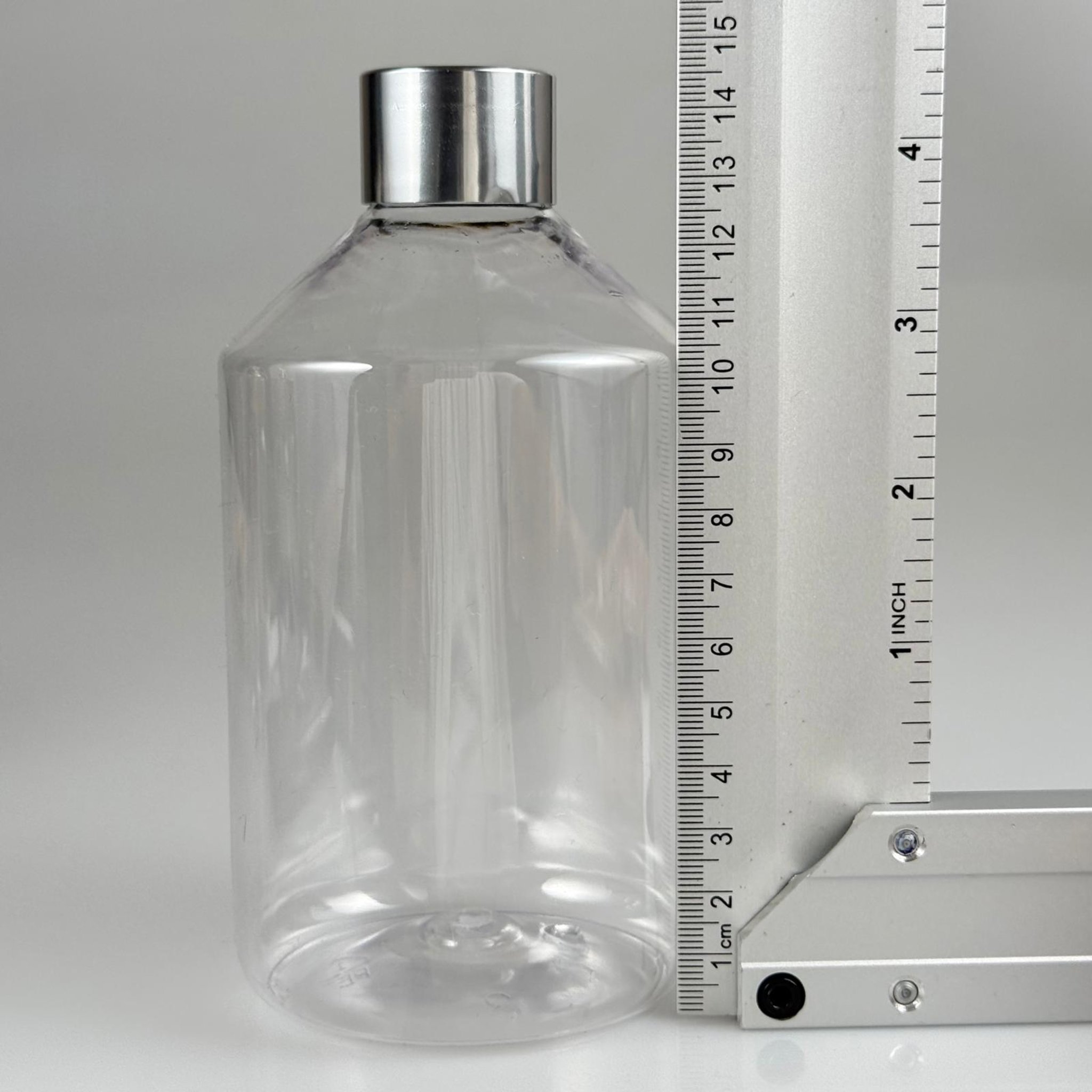 500 CC KÜT BOYUNLU ŞEFFAF PET ŞİŞE + ALÜMİNYUM KAPLAMALI GÜMÜŞ KAPAKLI TAKIM - 500 ML PET ŞİŞE
