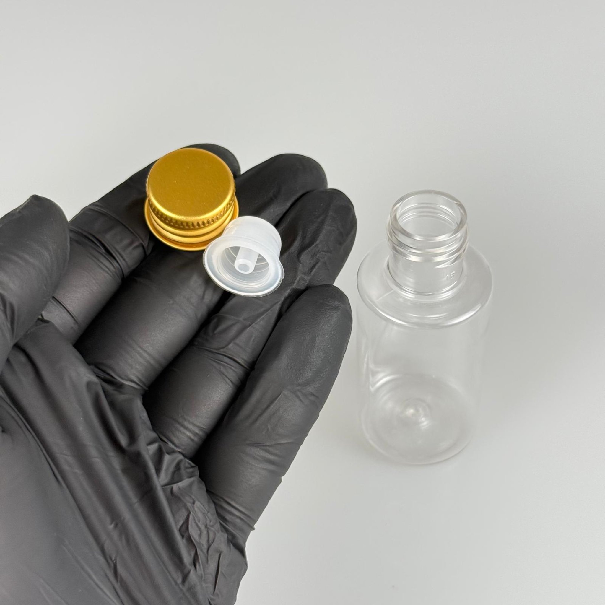 30 CC SİLİNDİR KISA MODEL PET ŞİŞE - KÖPÜK CONTALI GOLD ALÜMİNYUM METAL KAPAKLI + DAMLALIKLI KOLONYA TIPALII TAKIM - 30 ML ŞEFFAF PET ŞİŞE