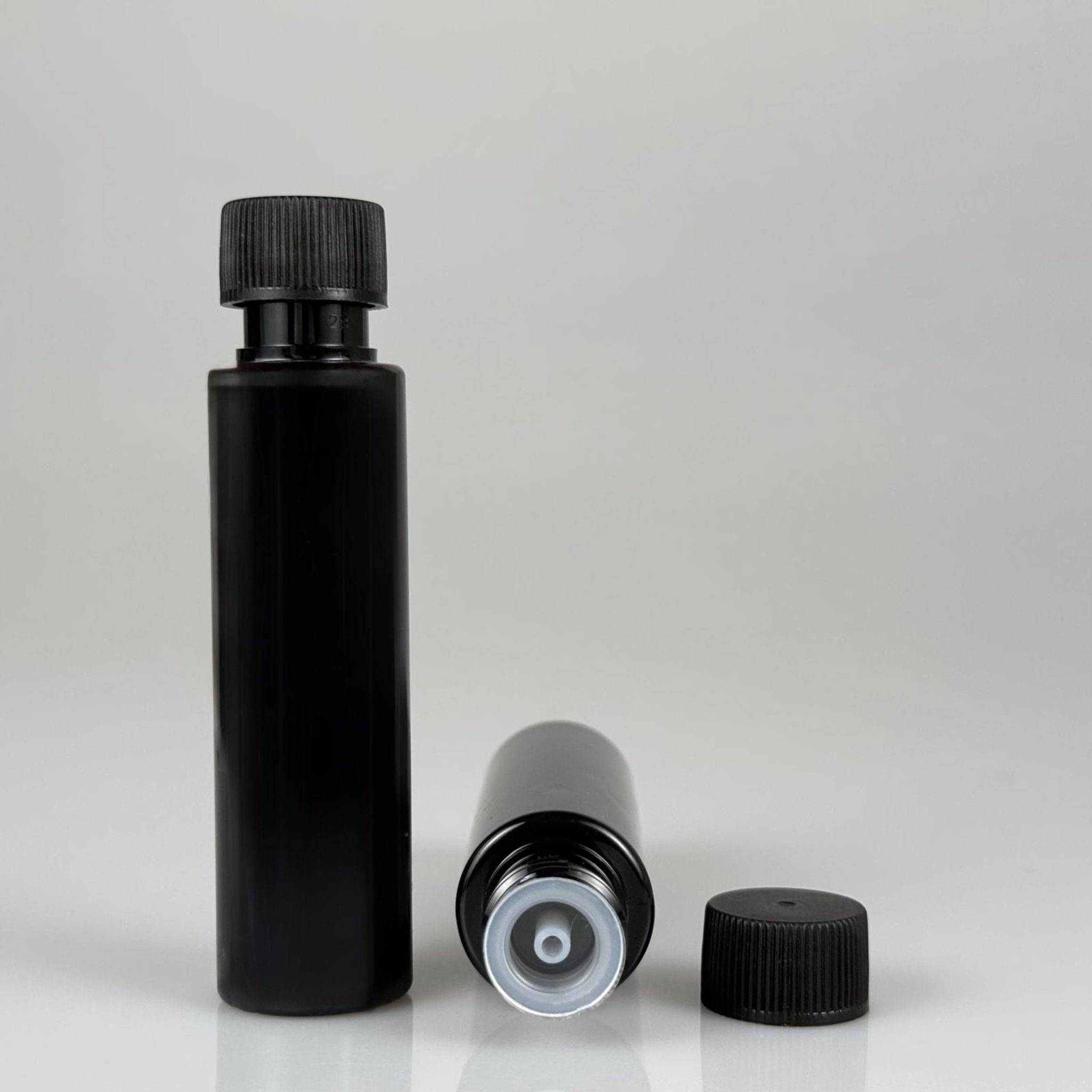35 CC İÇTEN DAMLALIKLI PLASTİK ŞİŞE -  35 ML SİYAH PET ŞİŞE + CONTALI SİYAH KAPAK + KOLONYA TIPALI (DELEREK KULLANILIR) TAKIM