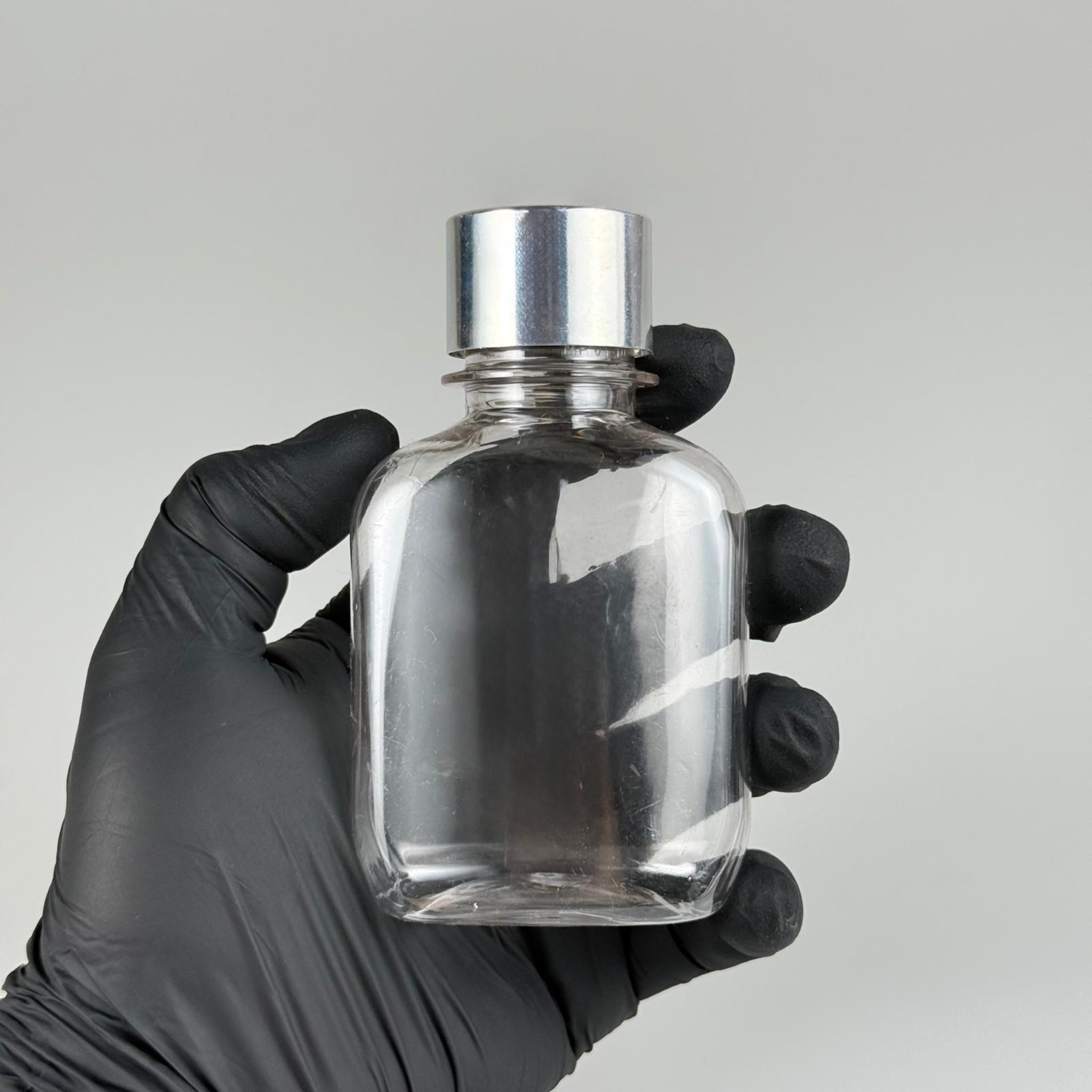 100 CC YASSI PET ŞİŞE + ALÜMİNYUM KAPLAMALI GÜMÜŞ KAPAKLI + KÖR TIPALI TAKIM - 100 ML PET ŞİŞE