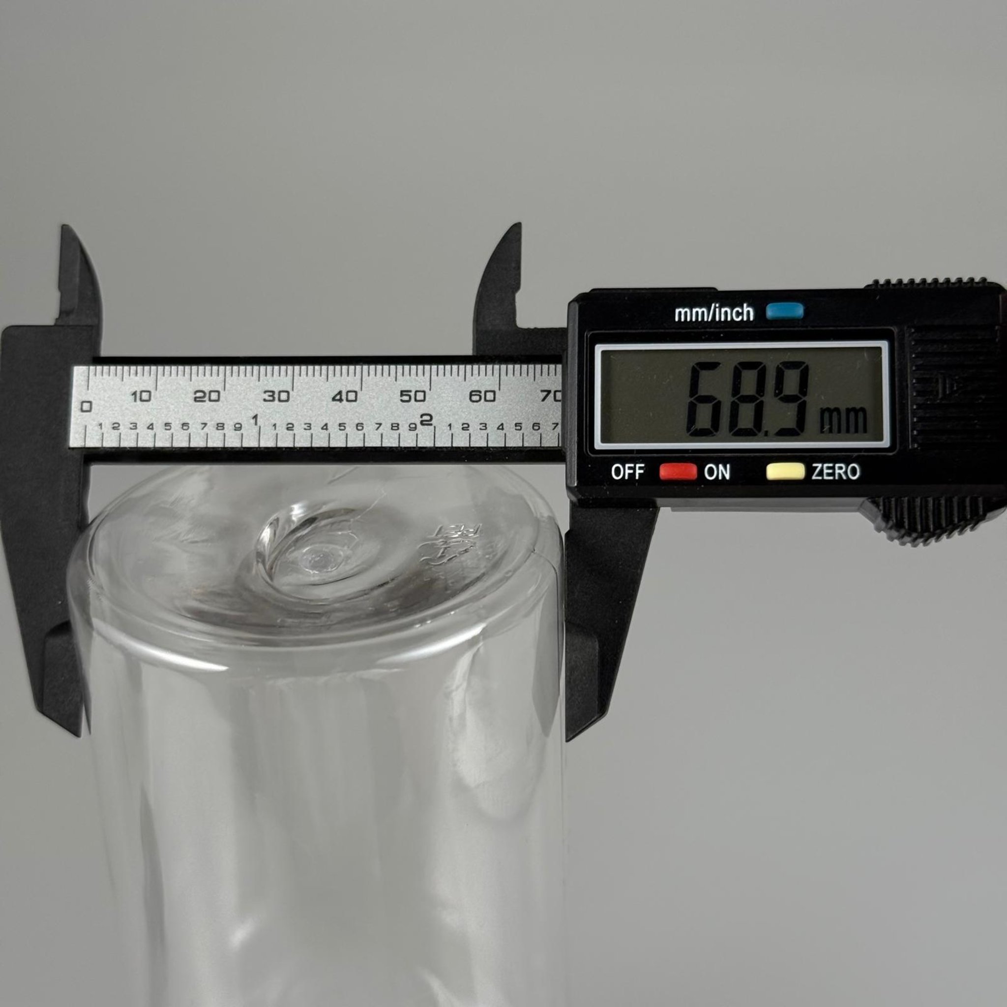 500 CC UZUN SİLİNDİR PET ŞİŞE KALIN (26 GR) - SİYAH PARMAK SPREYLİ - 500 ML PET ŞİŞE