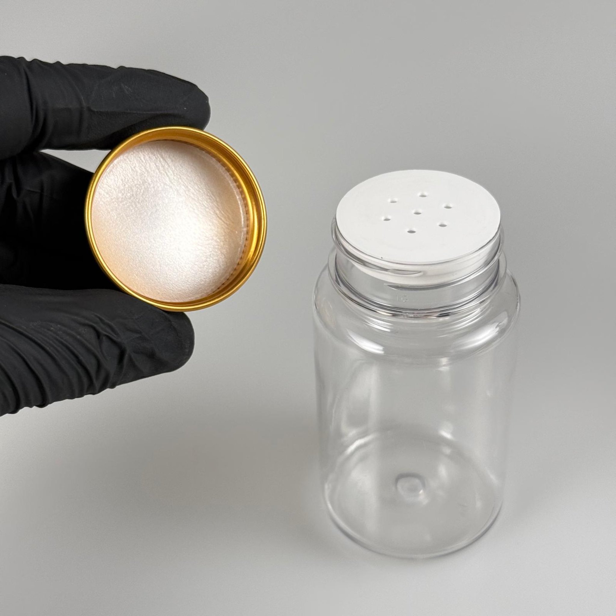 100 CC ŞEFFAF PET PUDRA ŞİŞESİ + KÖPÜK CONTALI GOLD METAL KAPKLI + PUDRA TIPALI TAKIM - 100 ML PUDRA KUTUSU, EKO TUZLUK